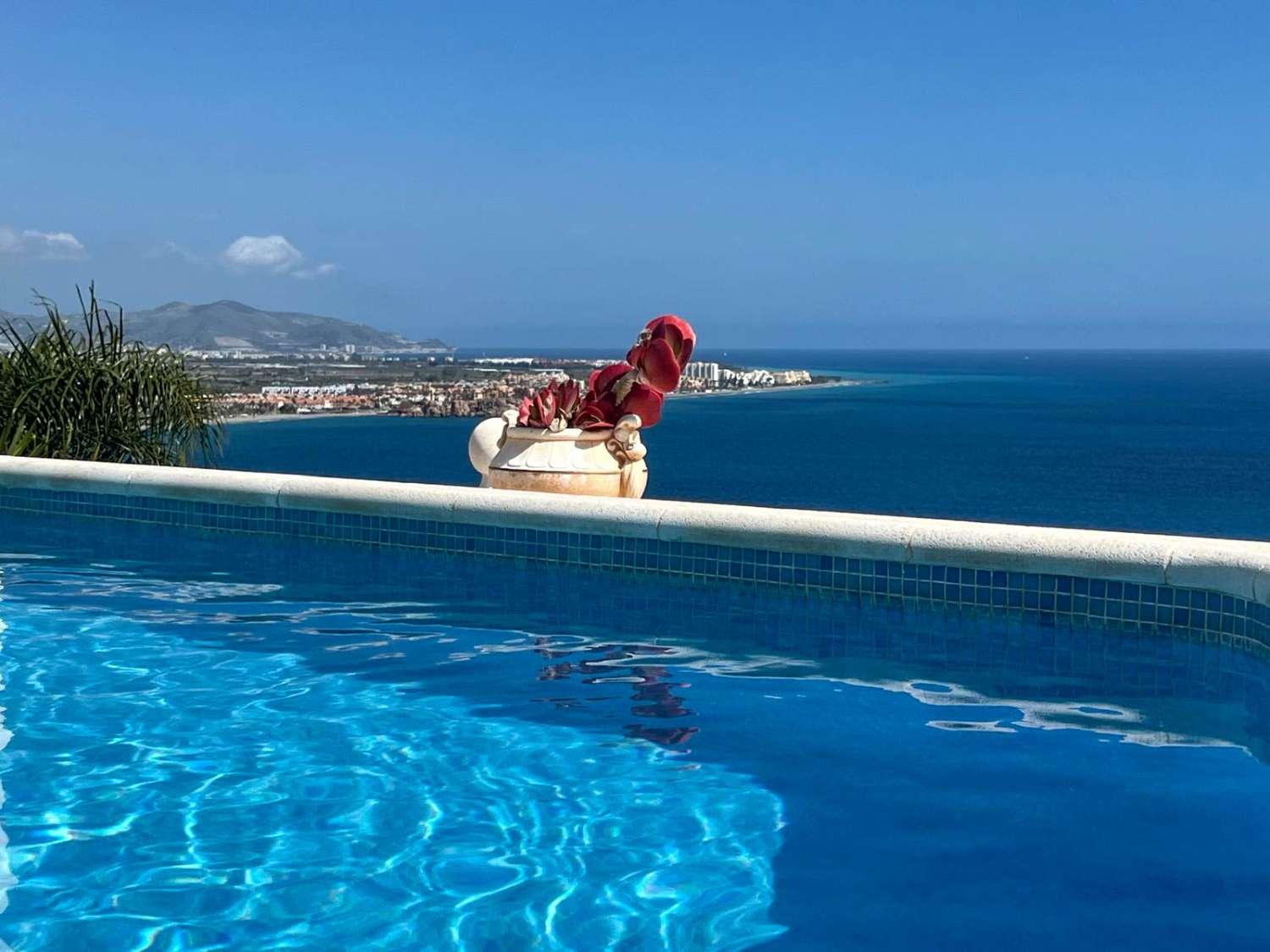Villa for Sale in Salobreña