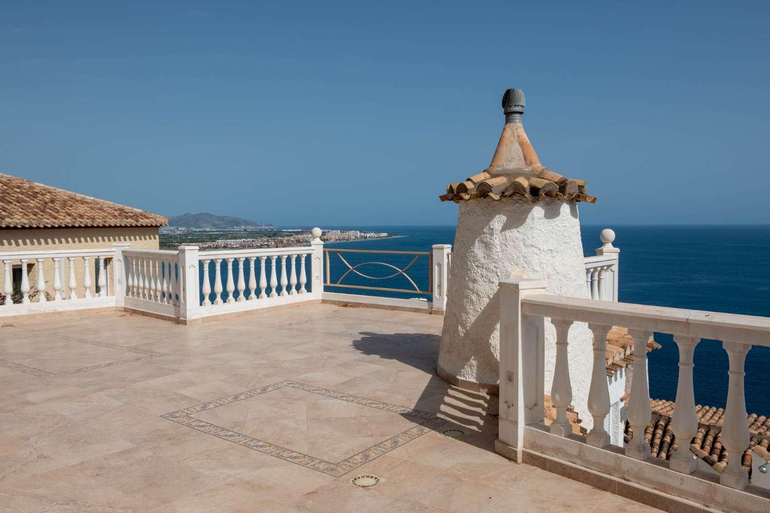 Villa for Sale in Salobreña