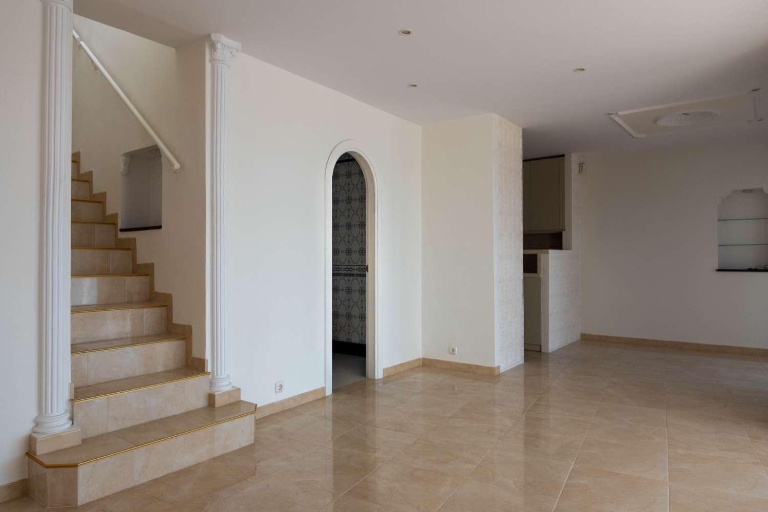 Villa for Sale in Salobreña