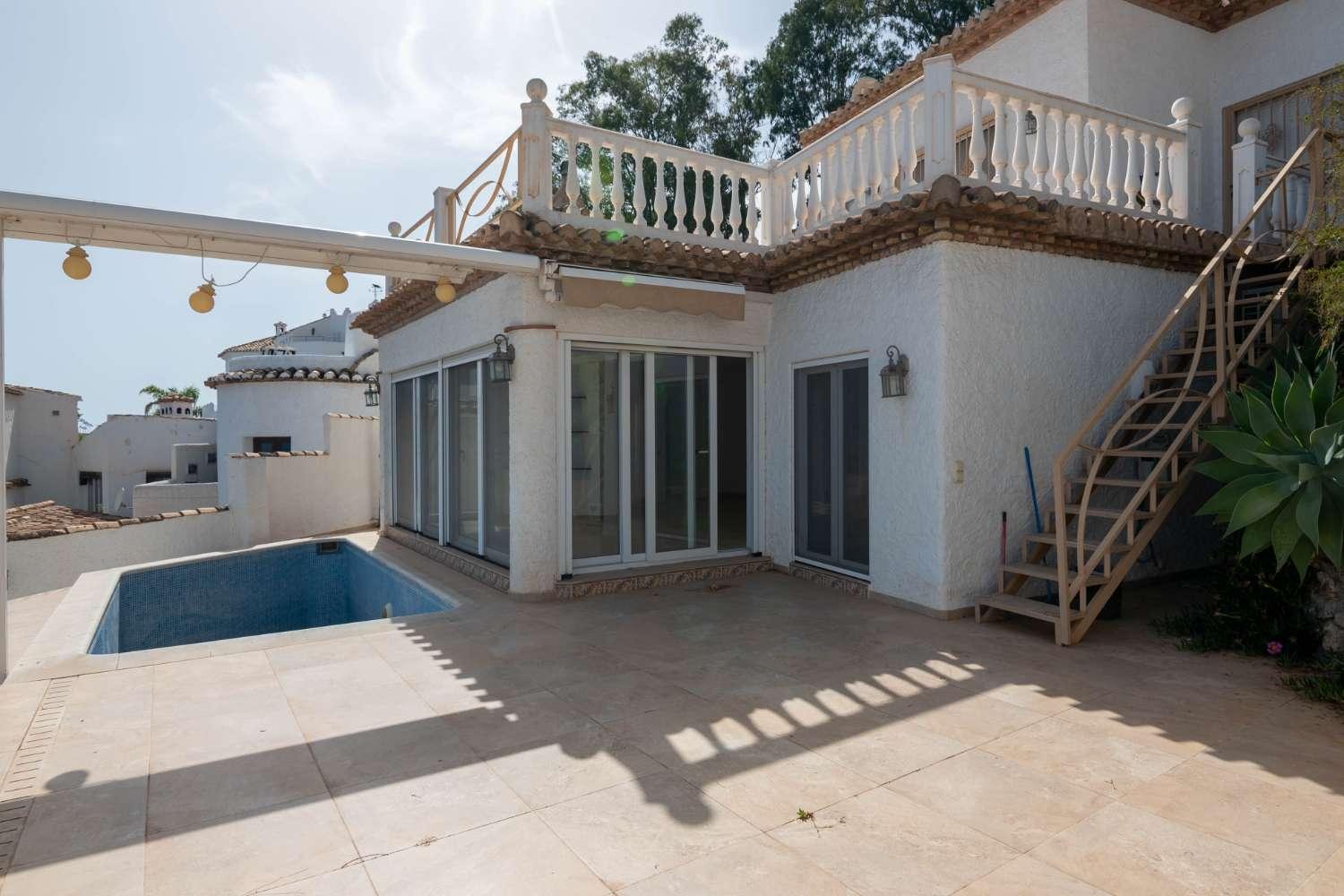 Villa for Sale in Salobreña
