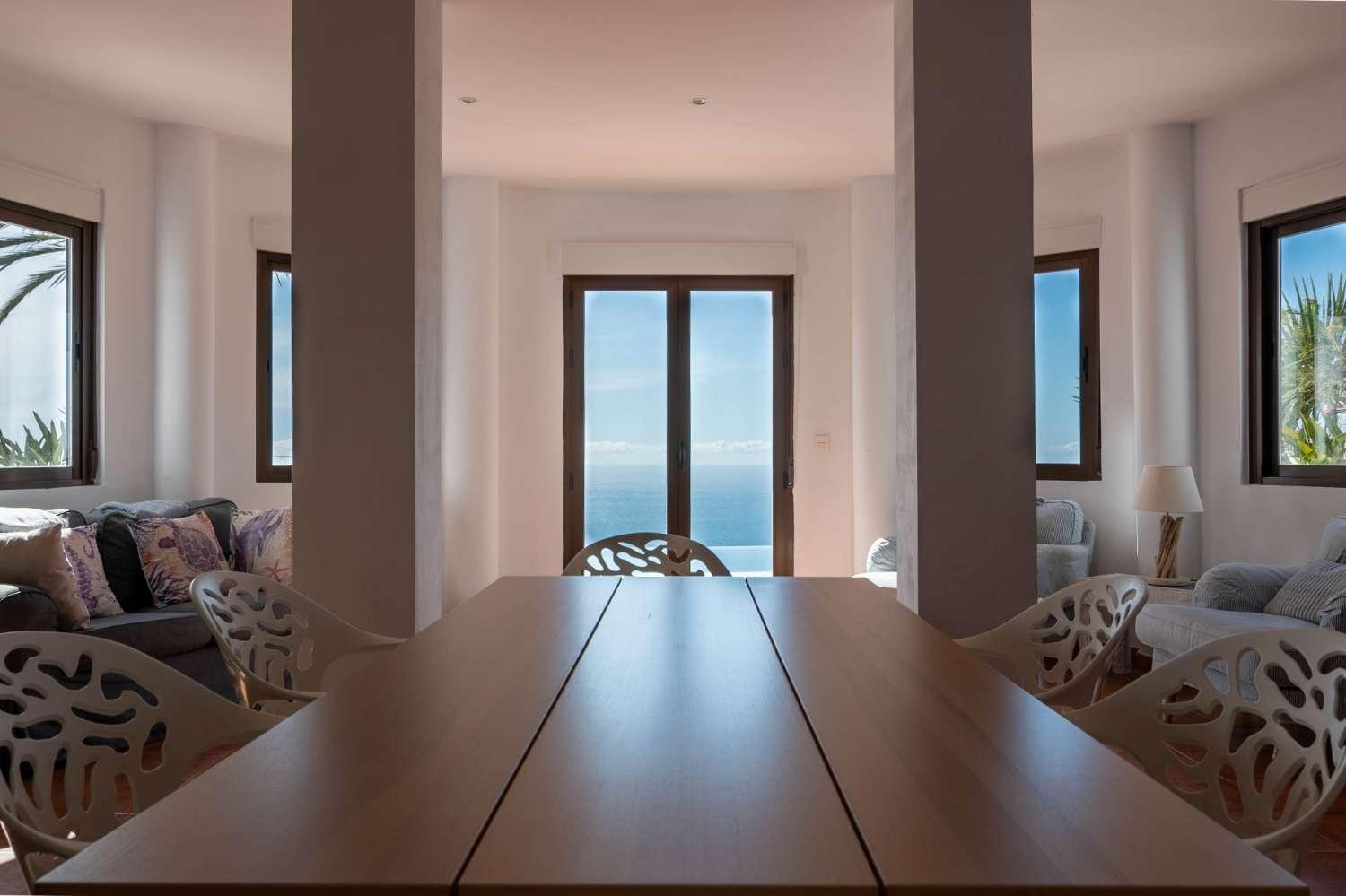 Villa for Sale in Salobreña
