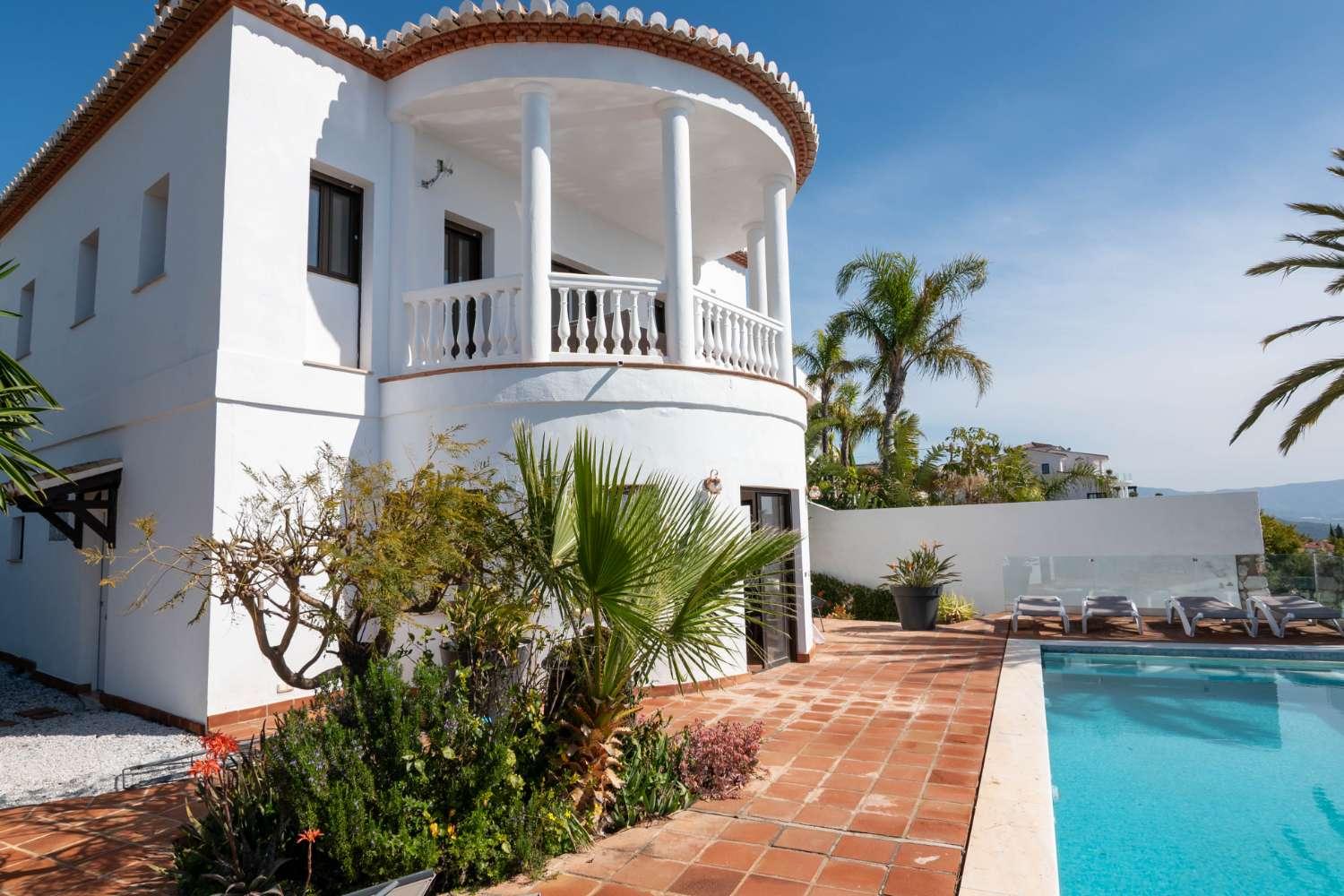 Villa for Sale in Salobreña