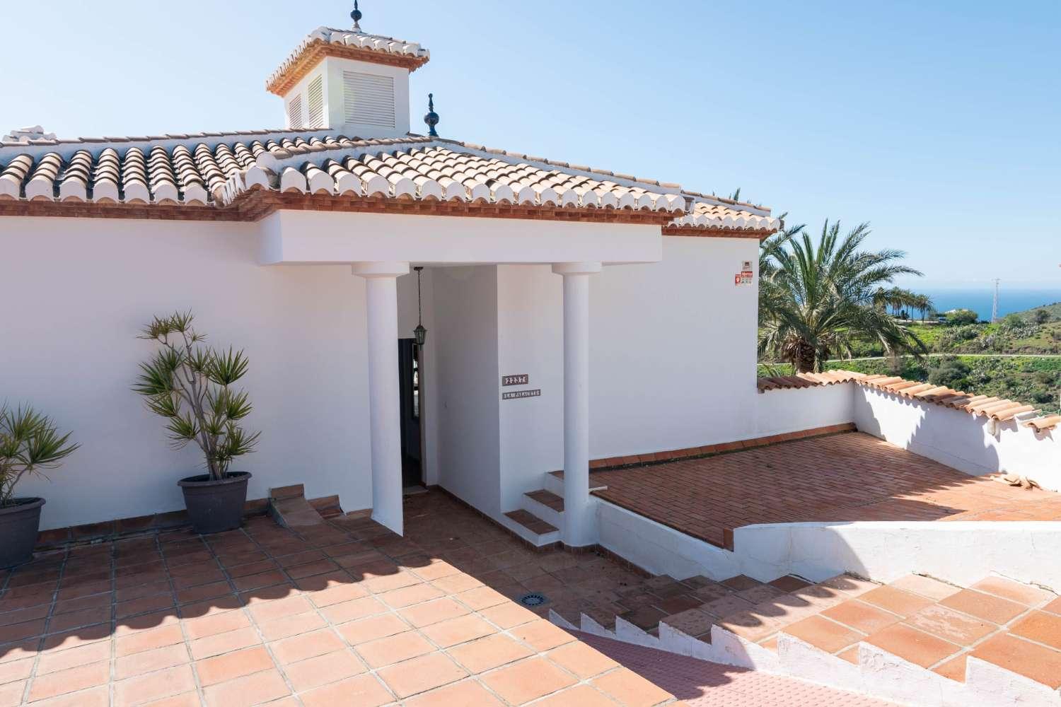 Villa for Sale in Salobreña