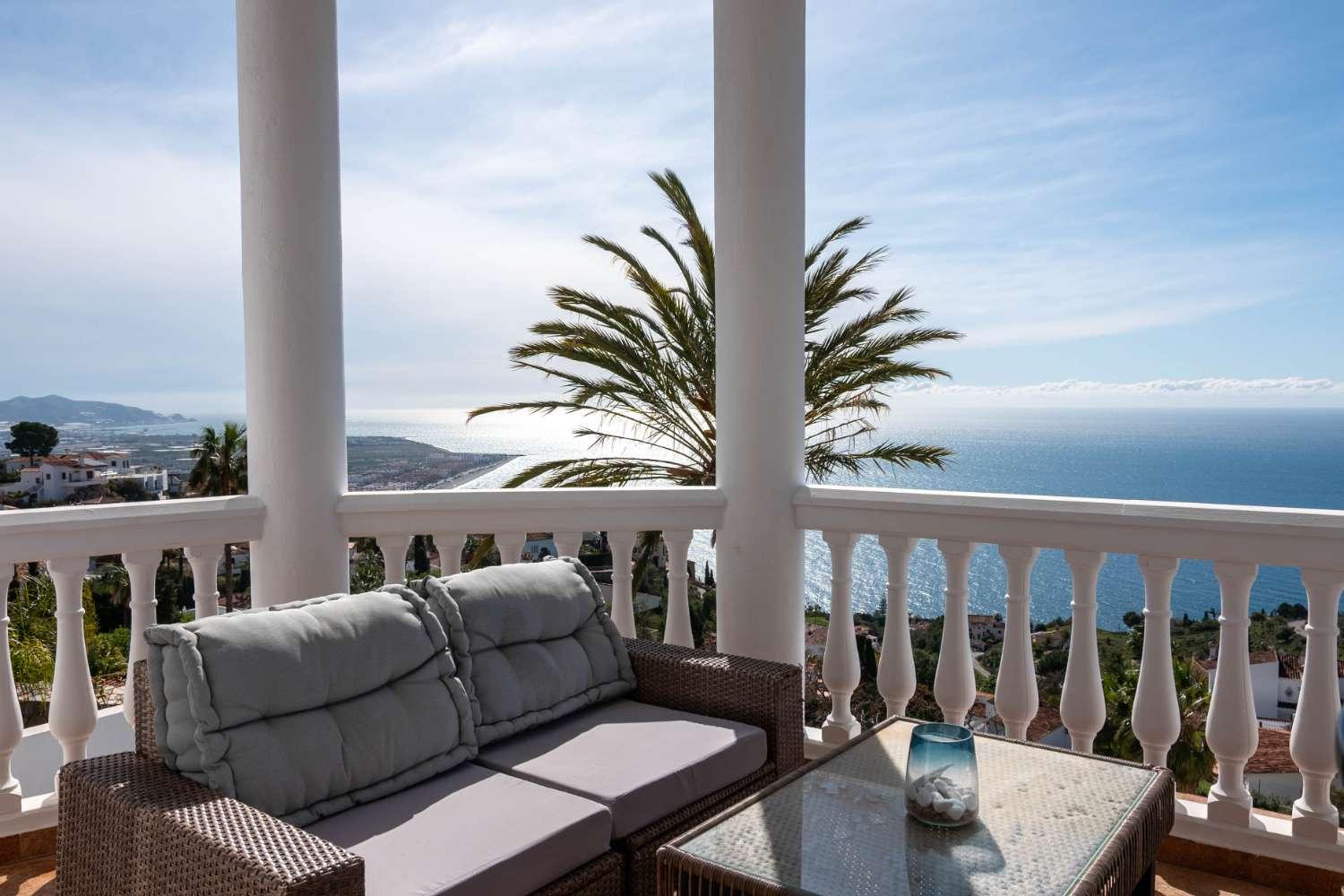 Villa for Sale in Salobreña