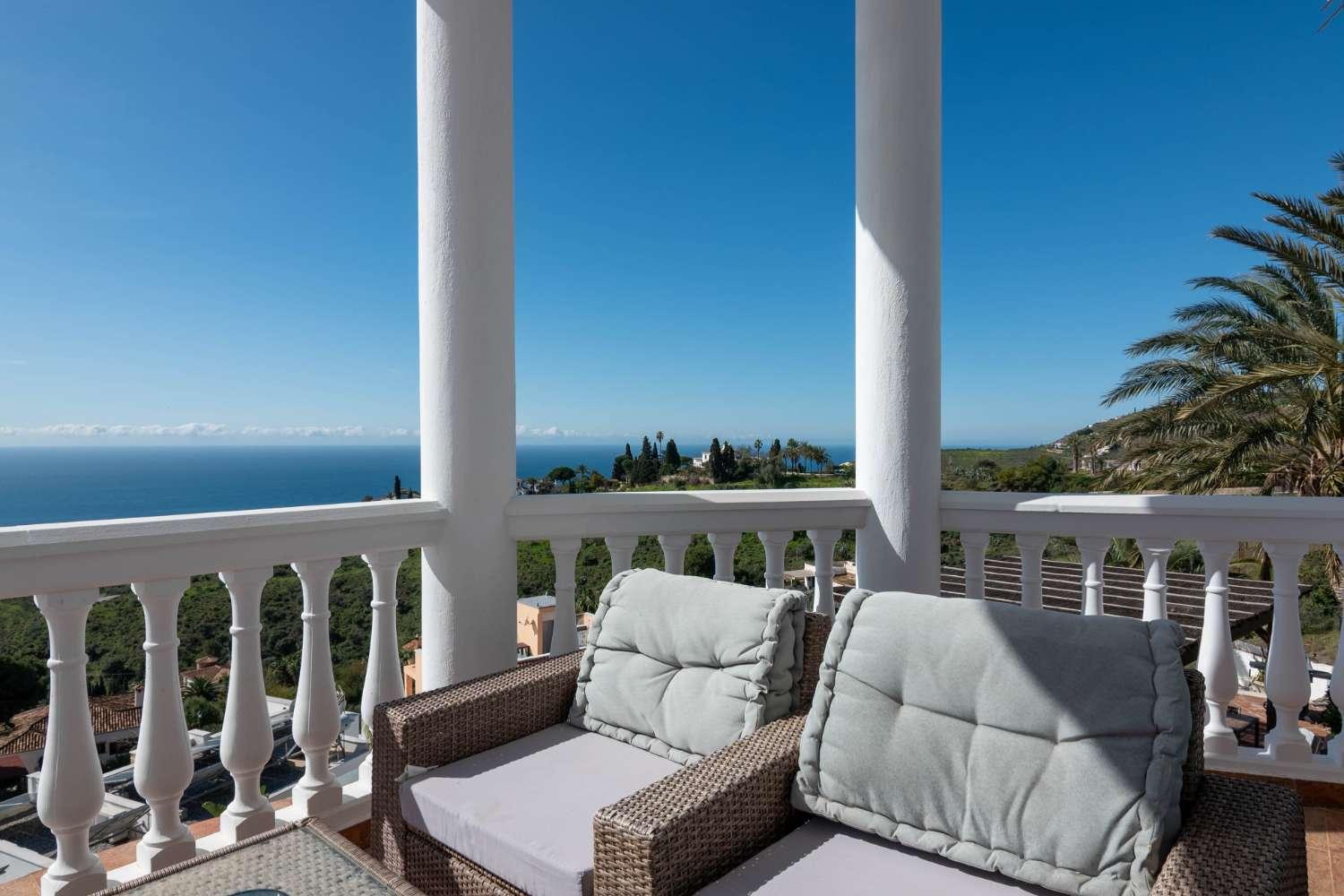 Villa for Sale in Salobreña