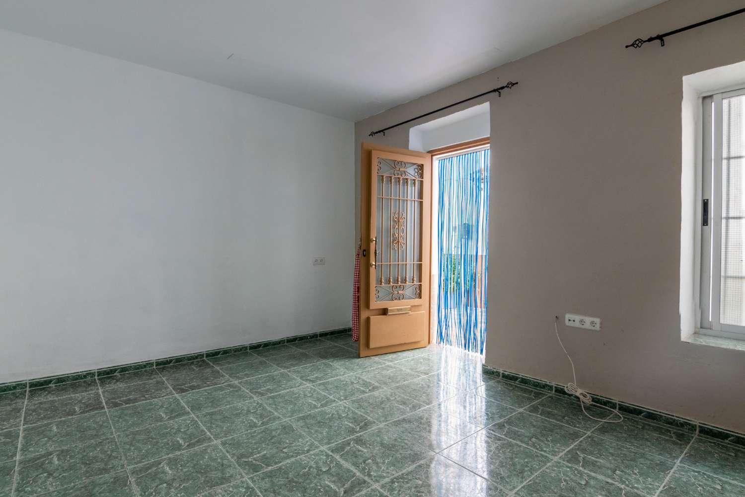 House for Sale in Los Guajares