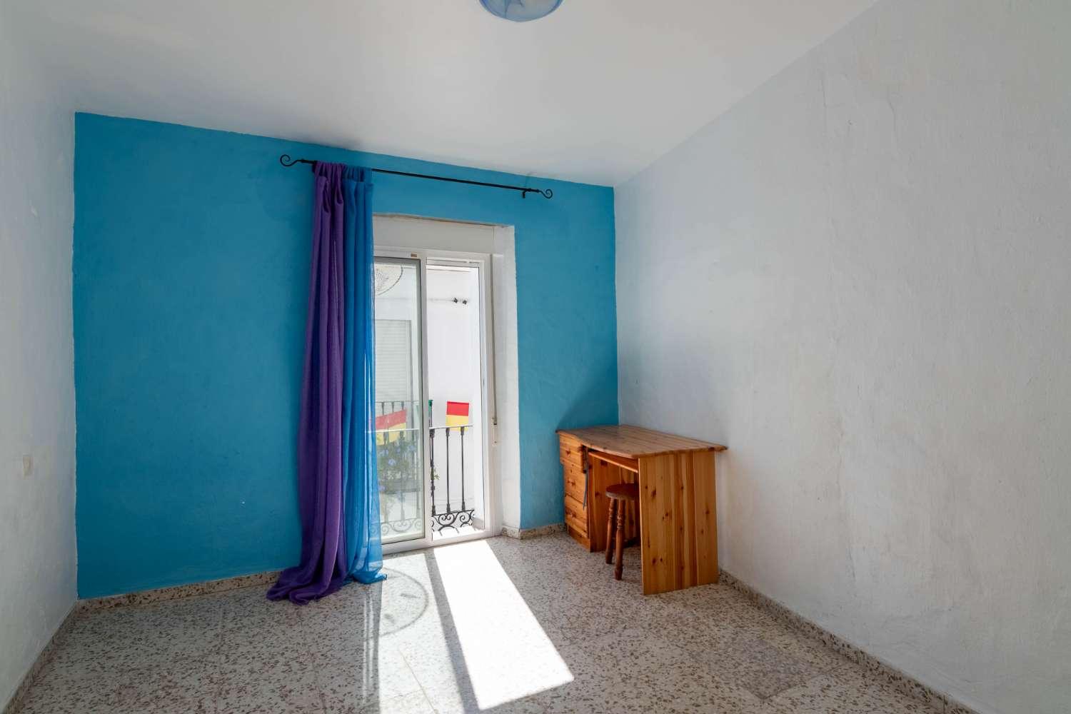 House for Sale in Los Guajares