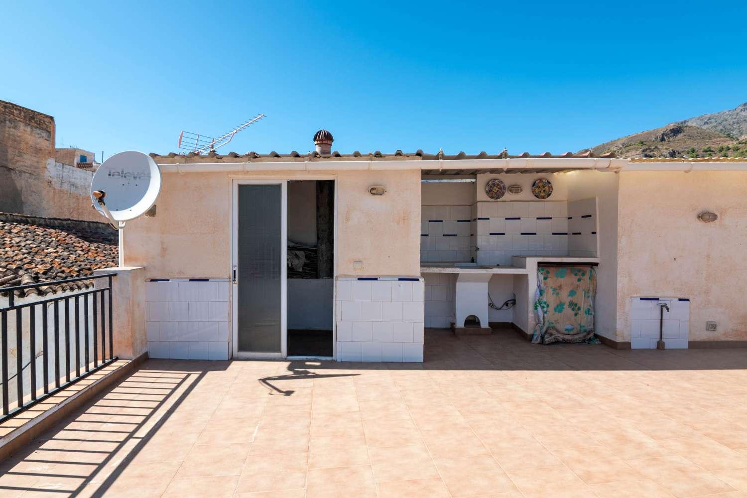 House for Sale in Los Guajares