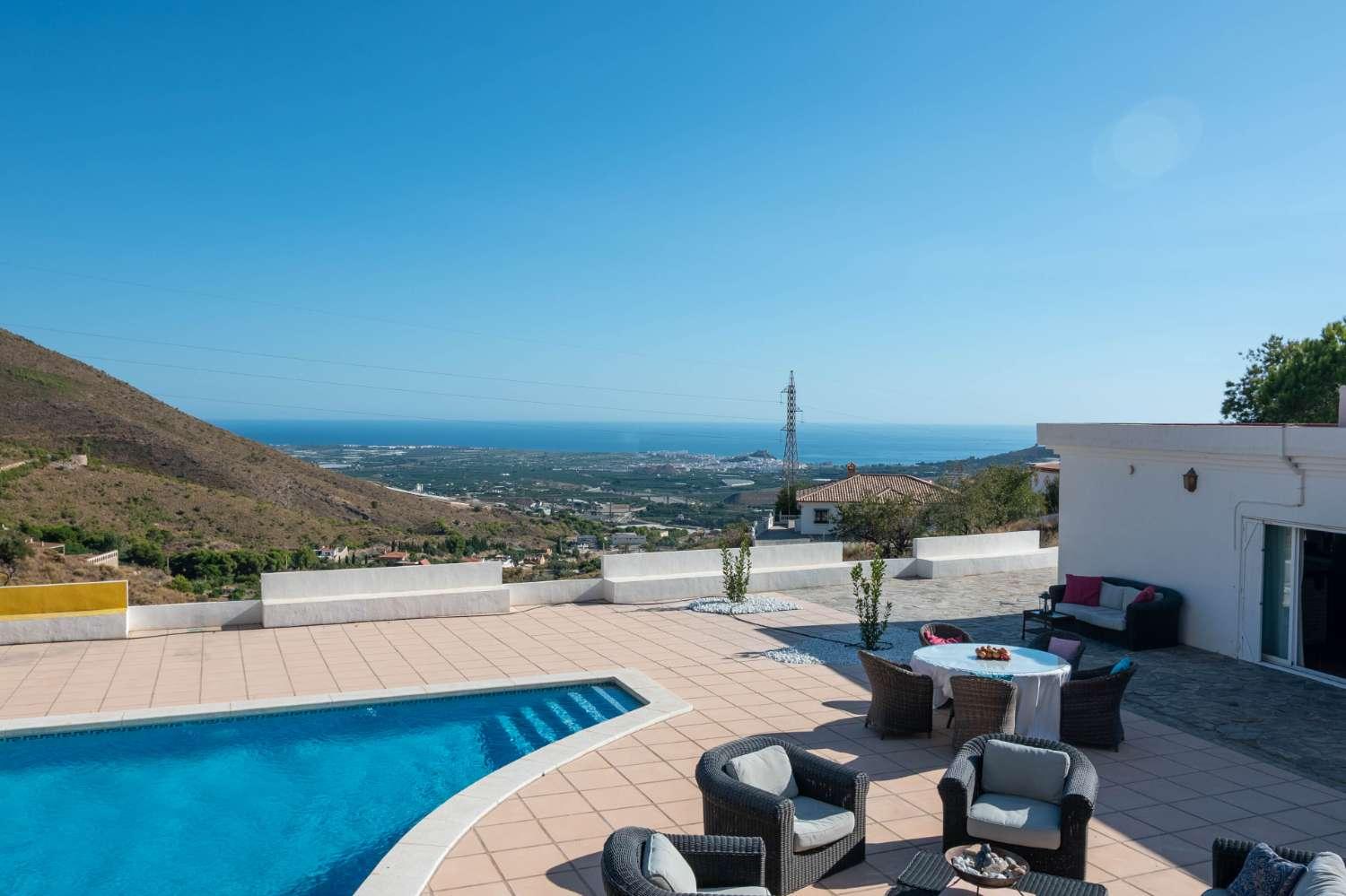 Villa for Sale in Molvízar