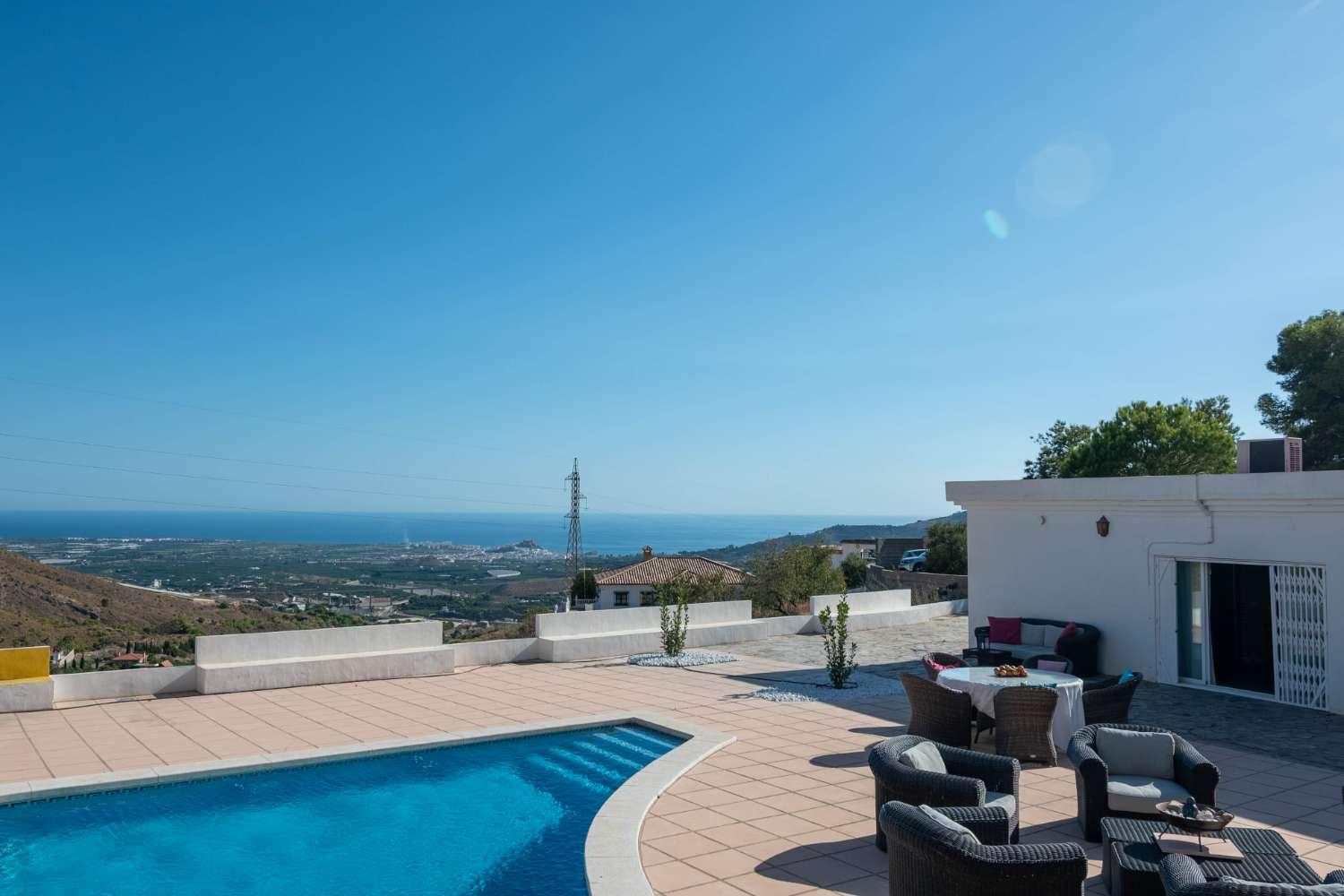 Villa for Sale in Molvízar
