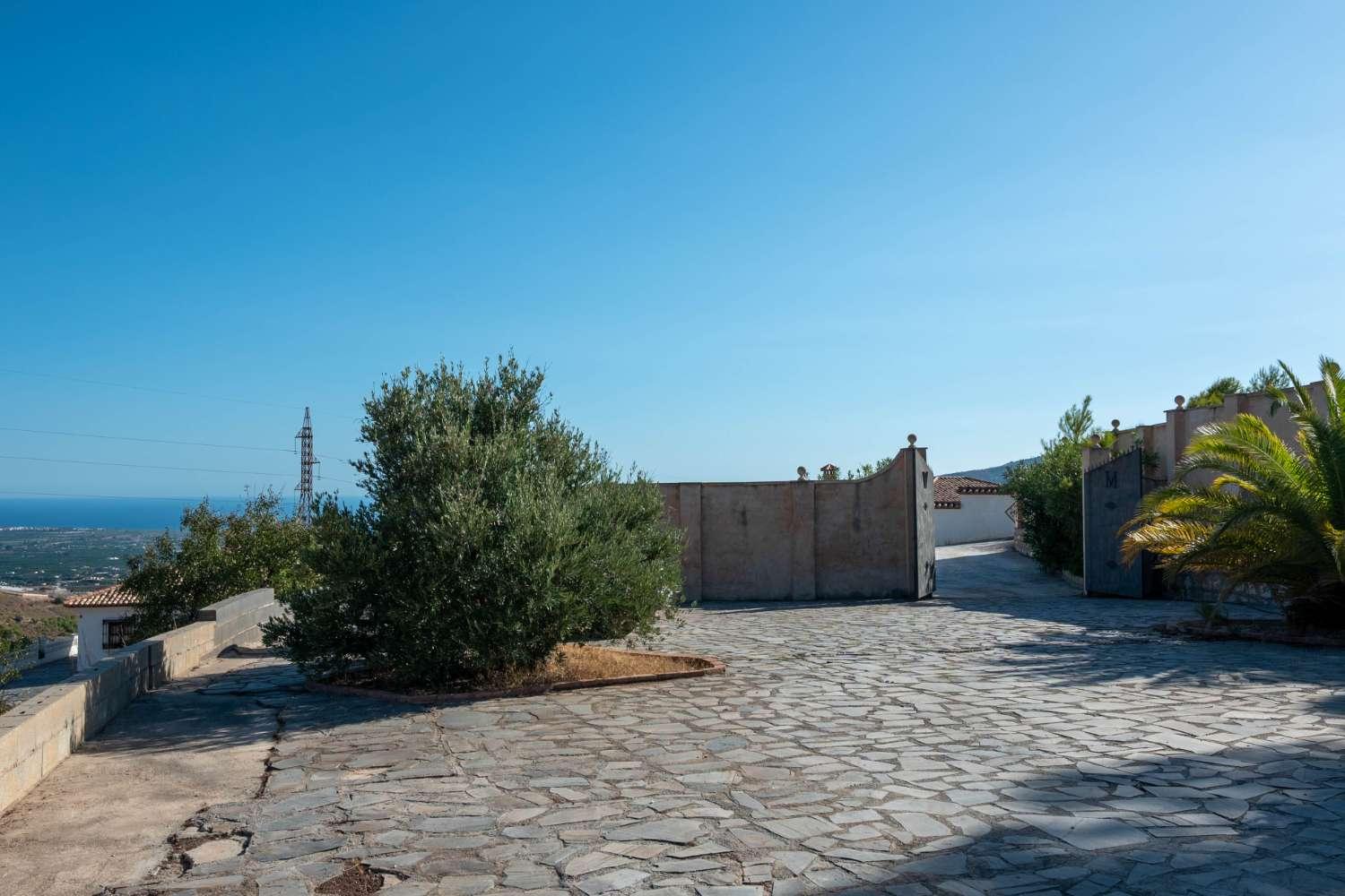 Villa for Sale in Molvízar