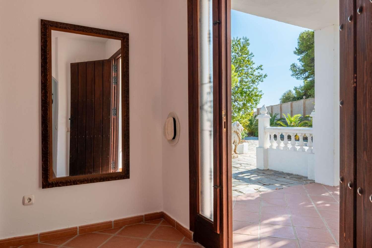 Villa for Sale in Molvízar