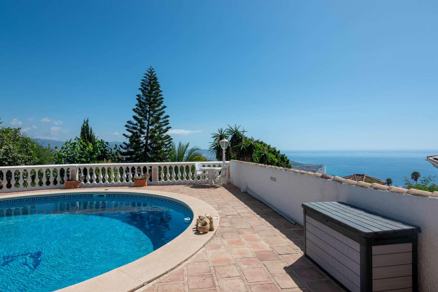 Villa for Sale in Salobreña