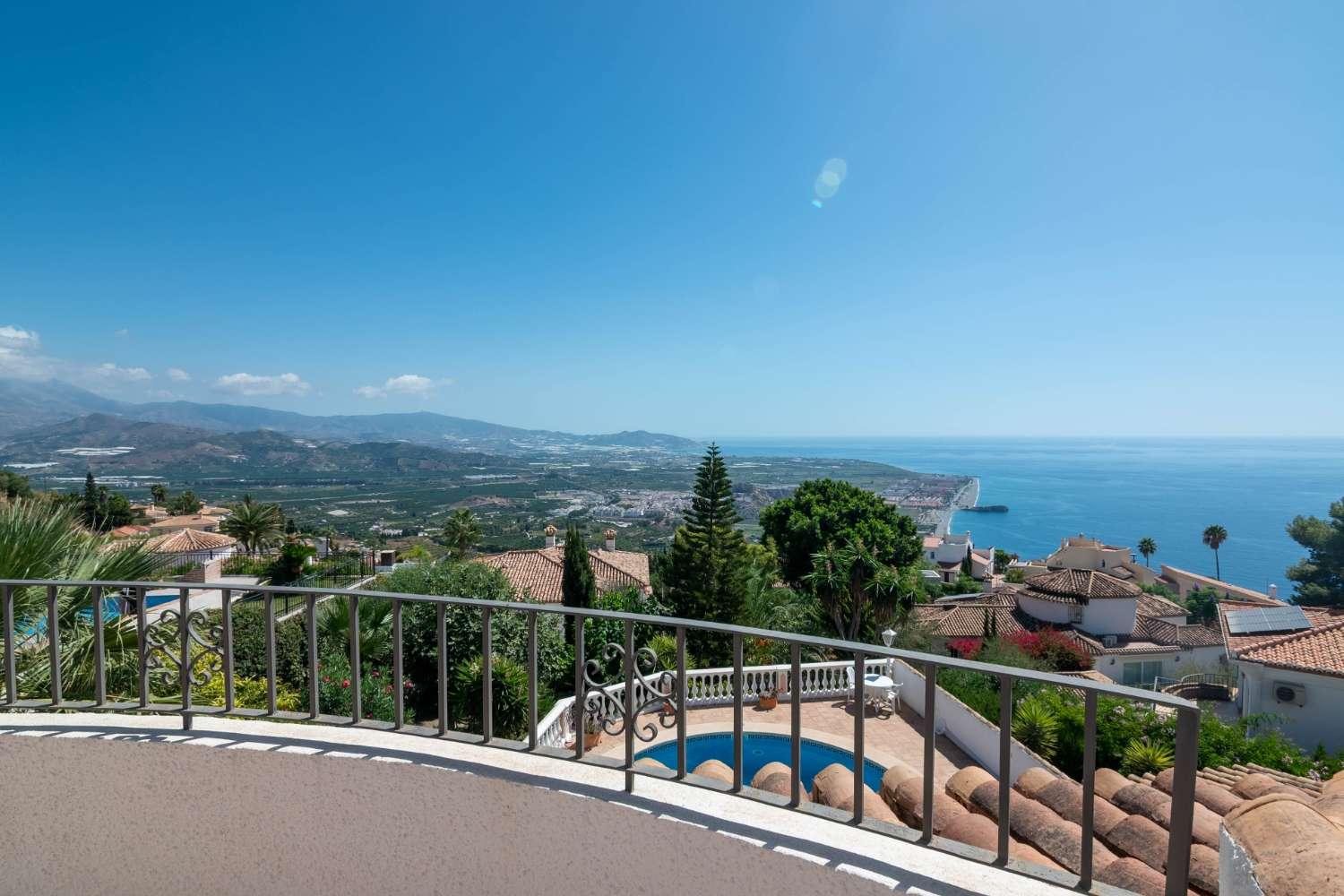 Villa for Sale in Salobreña