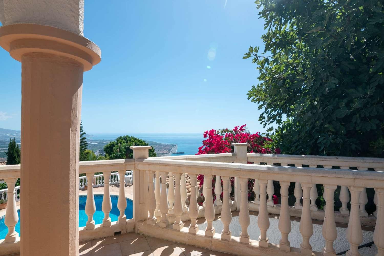 Villa for Sale in Salobreña