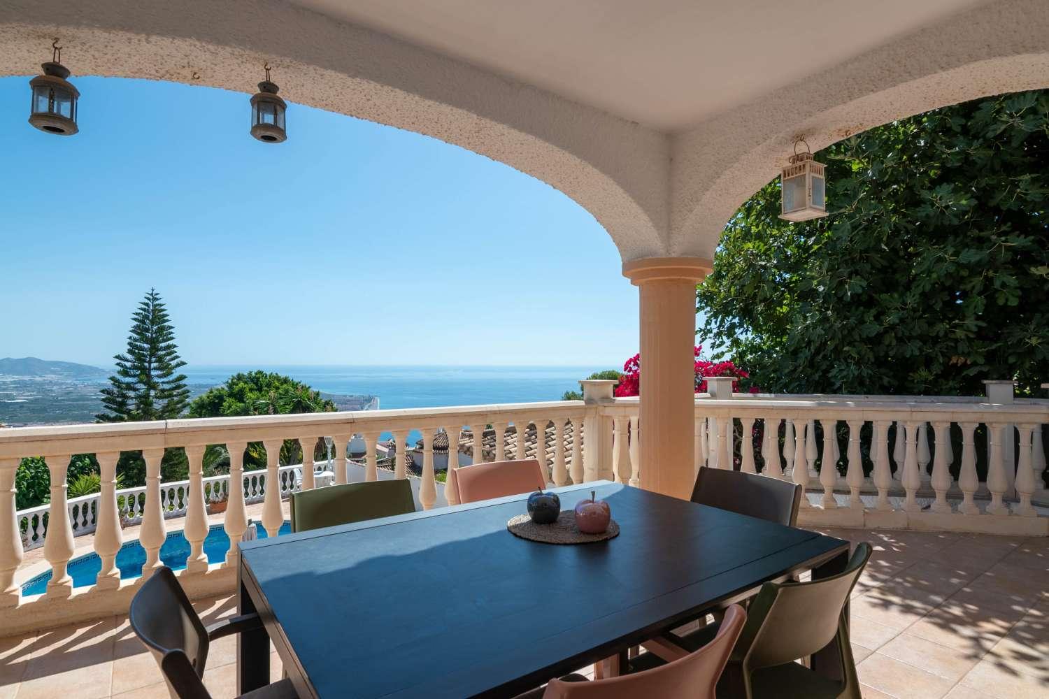 Villa for Sale in Salobreña