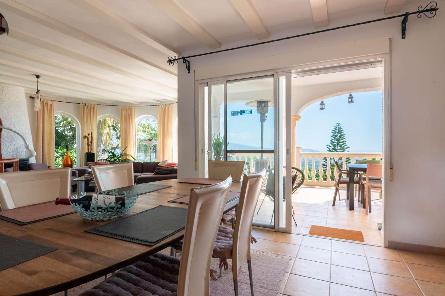 Villa for Sale in Salobreña