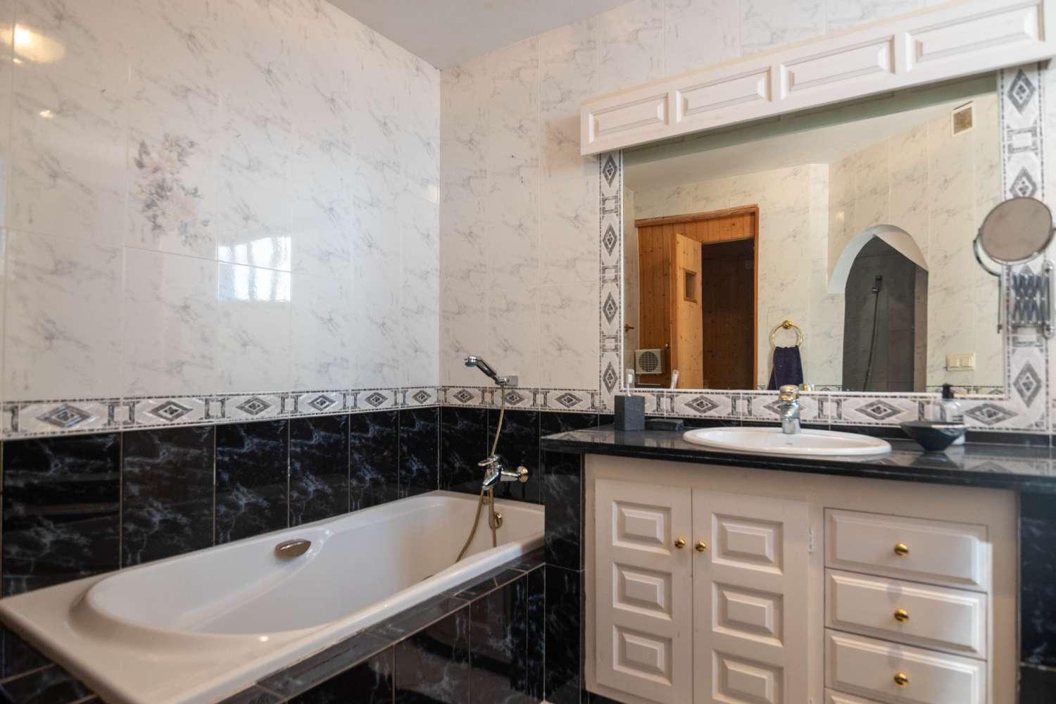 Villa for Sale in Salobreña
