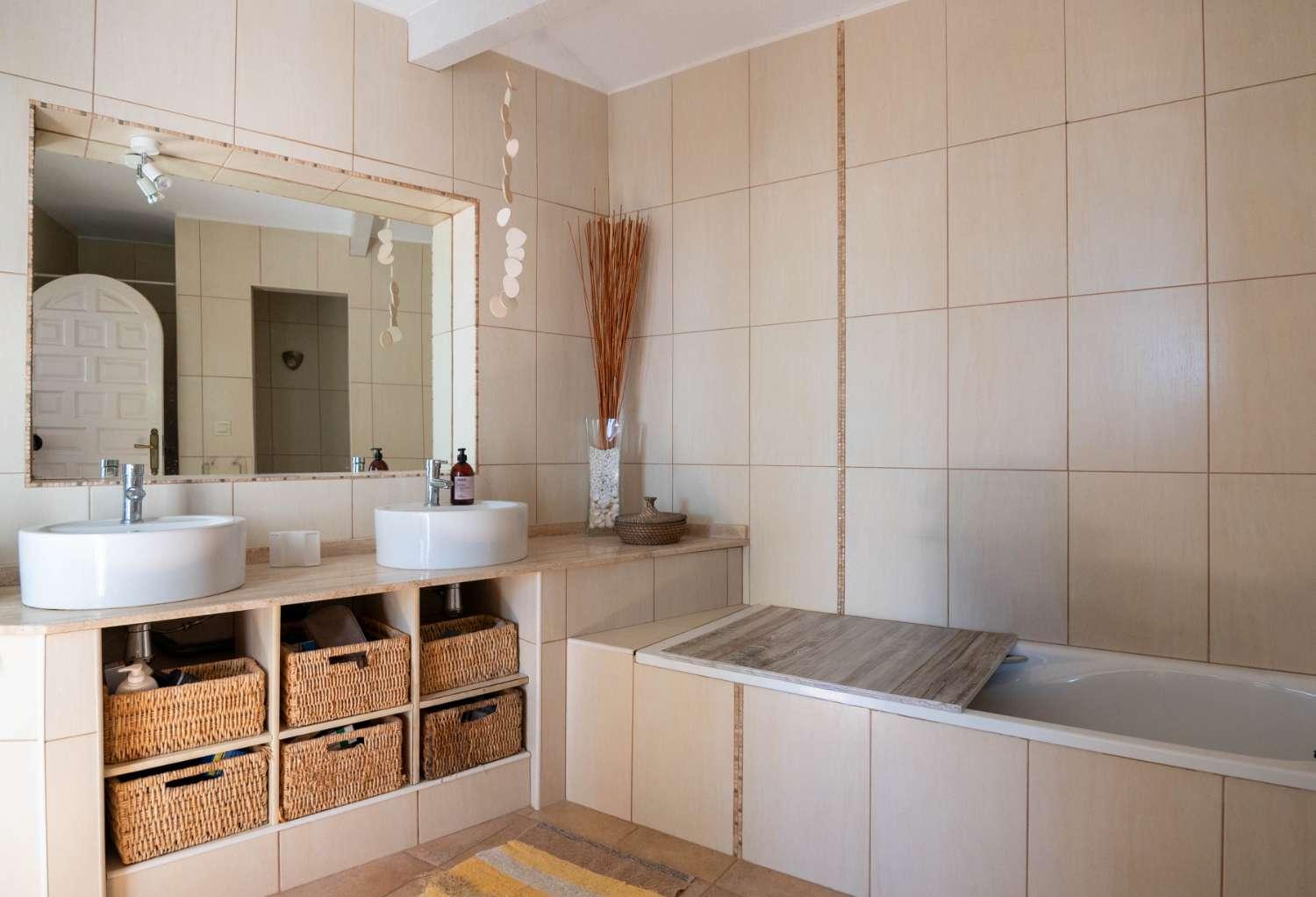 Villa for Sale in Salobreña