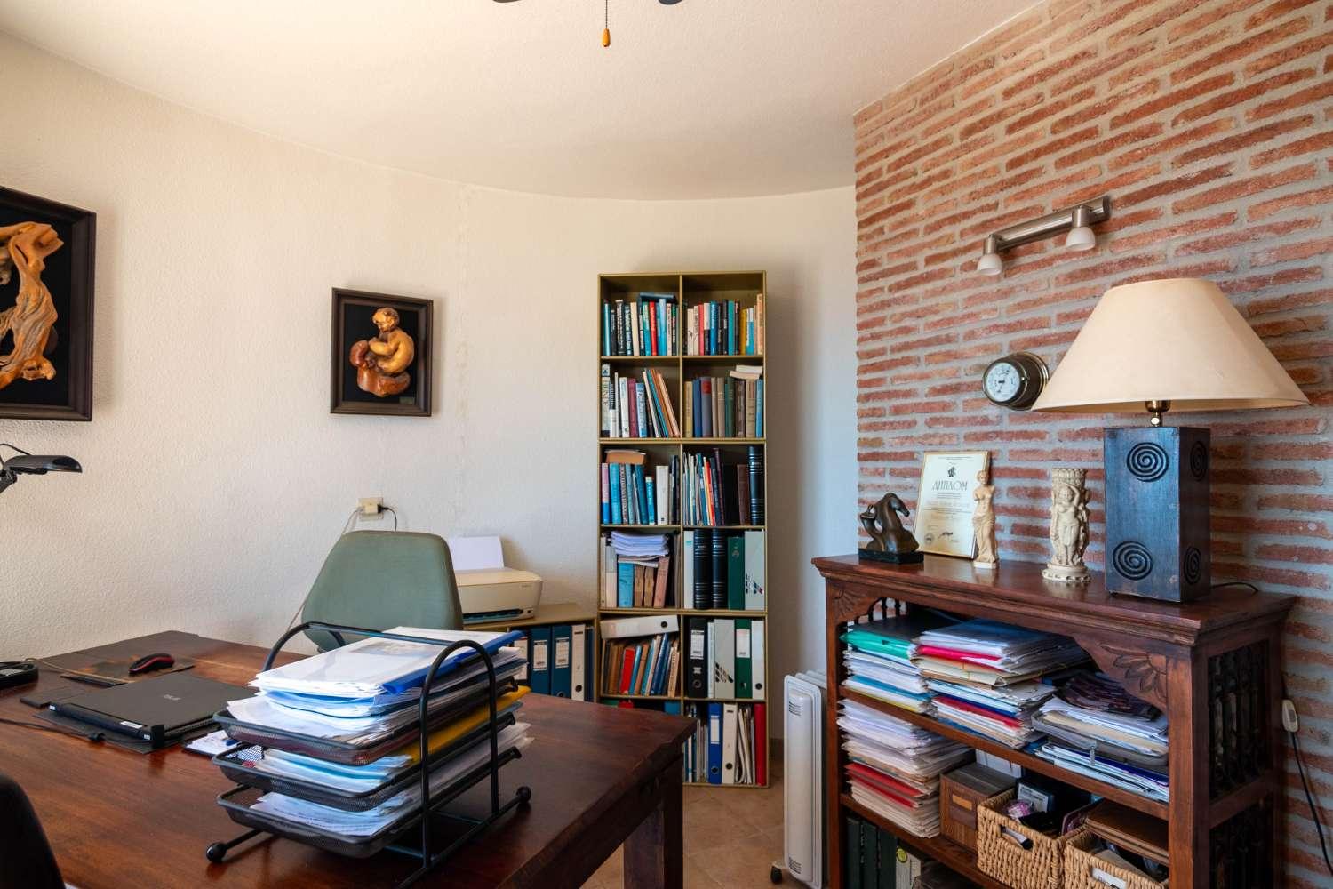 Villa for Sale in Salobreña