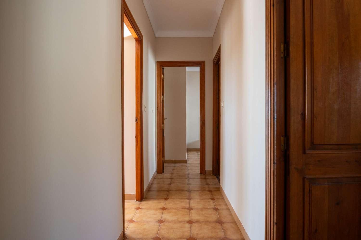 Villa for Sale in Salobreña