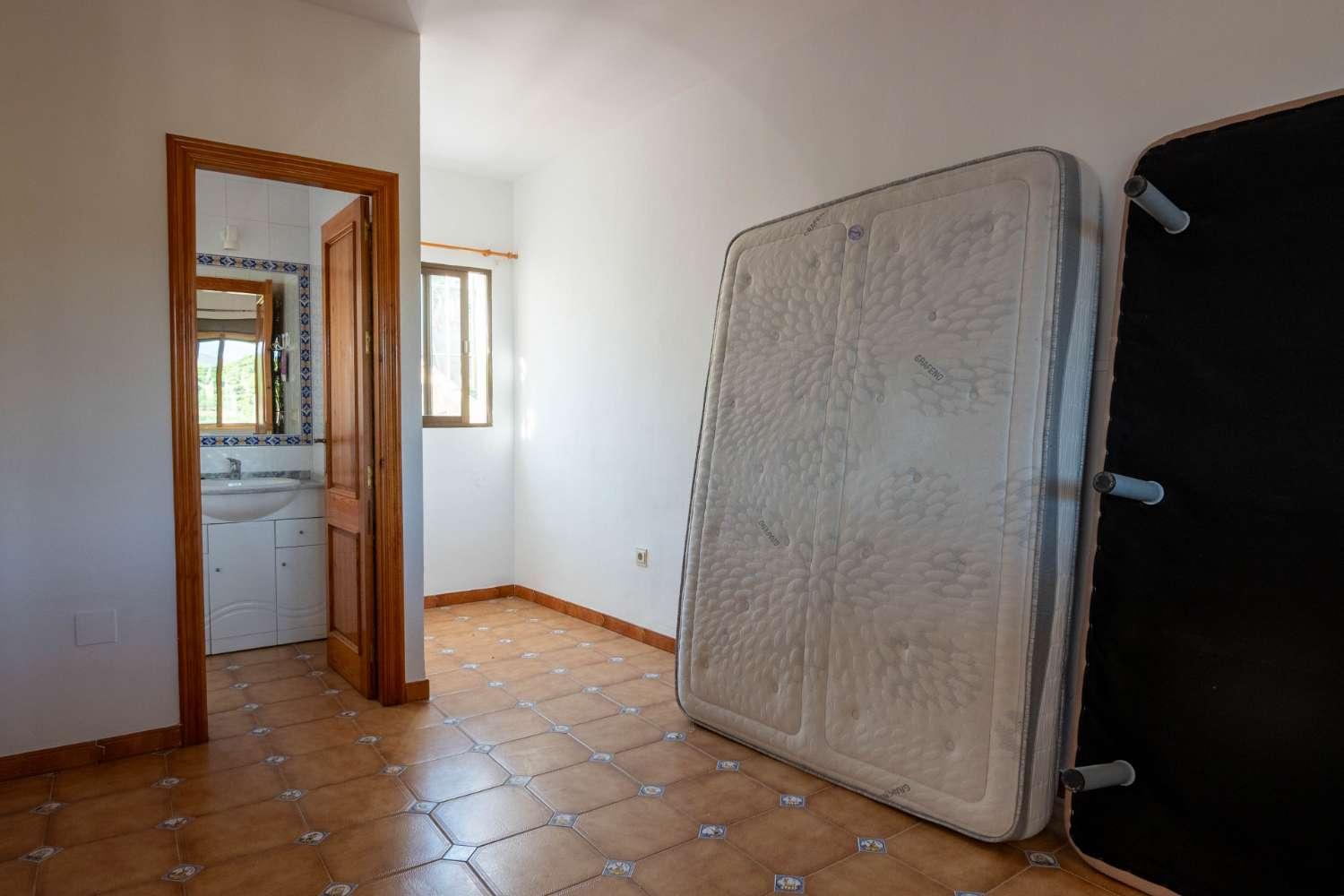 Villa for Sale in Salobreña