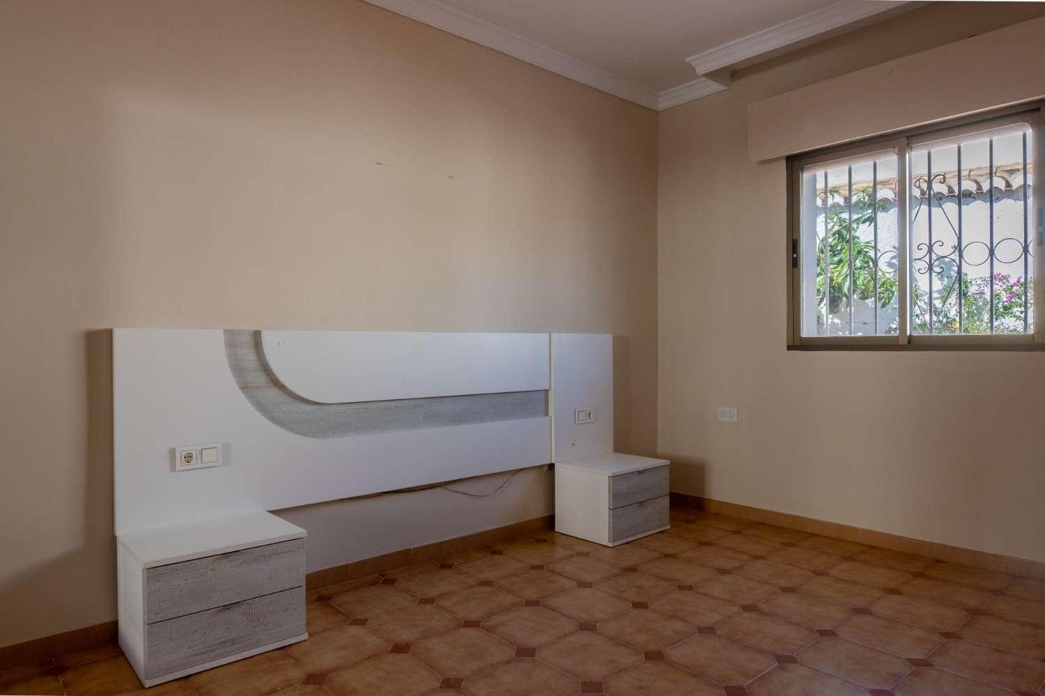 Villa for Sale in Salobreña