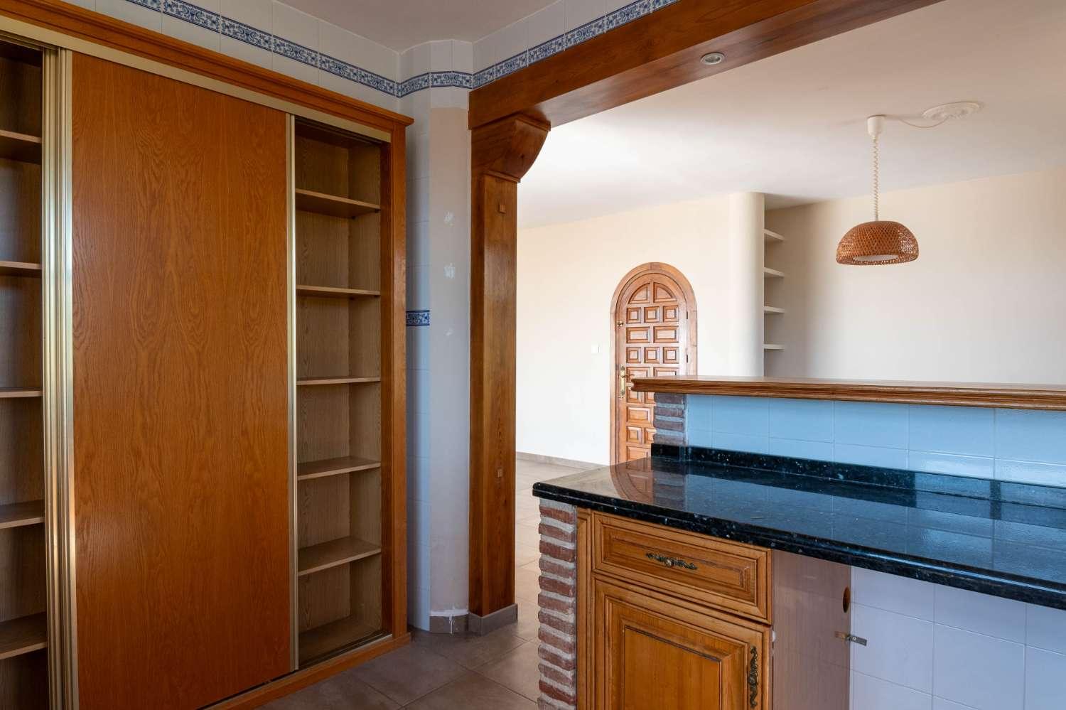 Villa for Sale in Salobreña