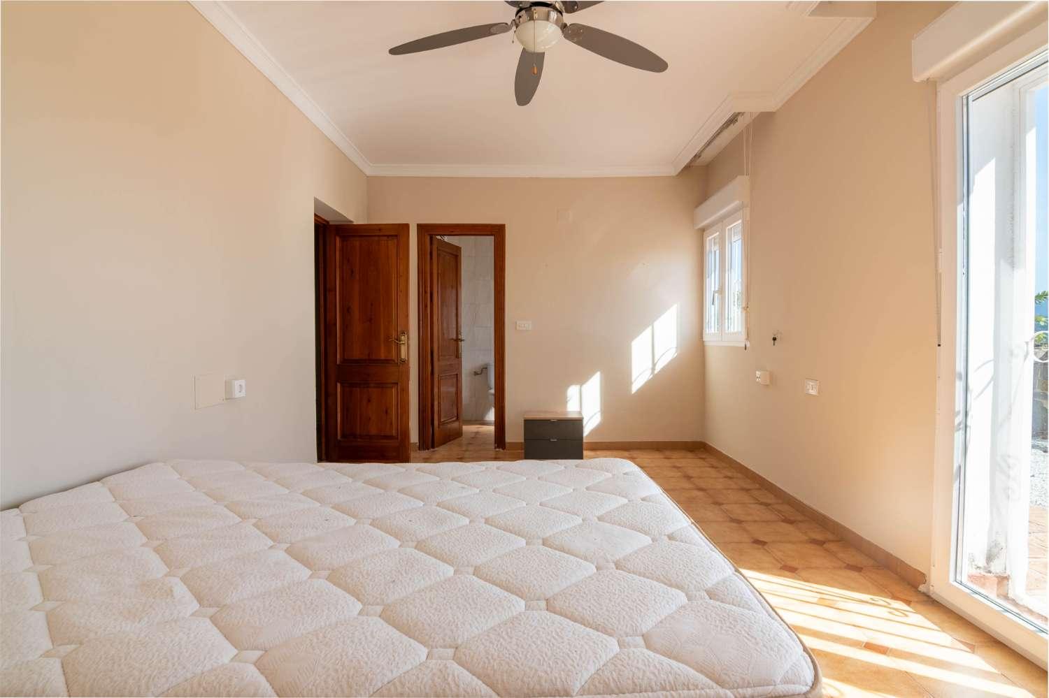 Villa for Sale in Salobreña