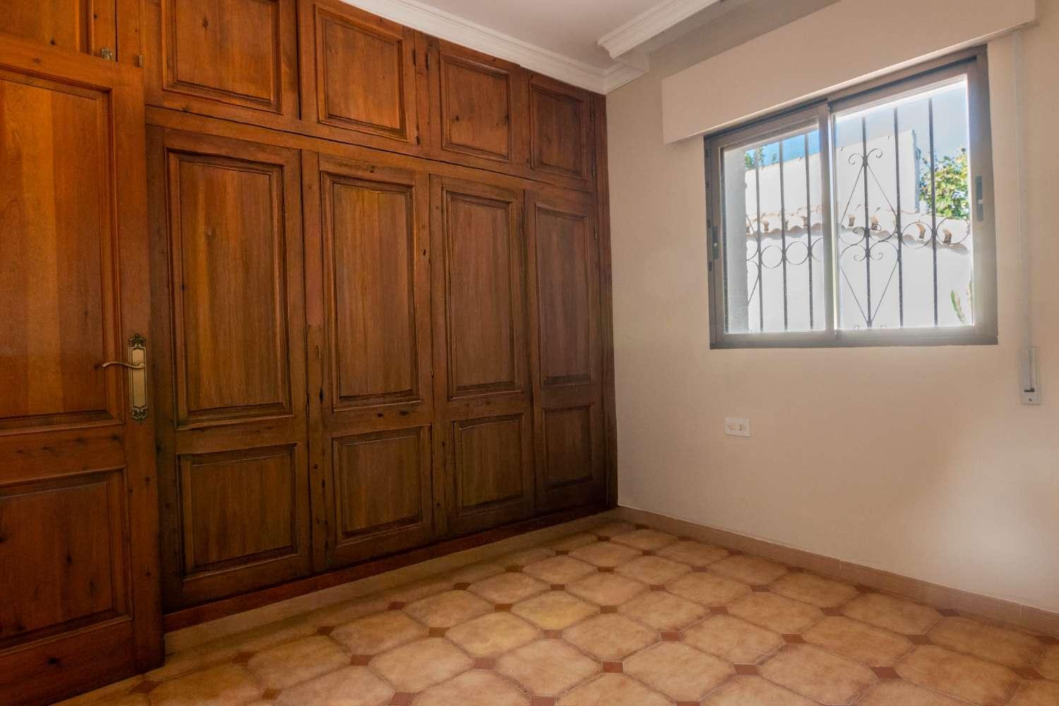 Villa for Sale in Salobreña