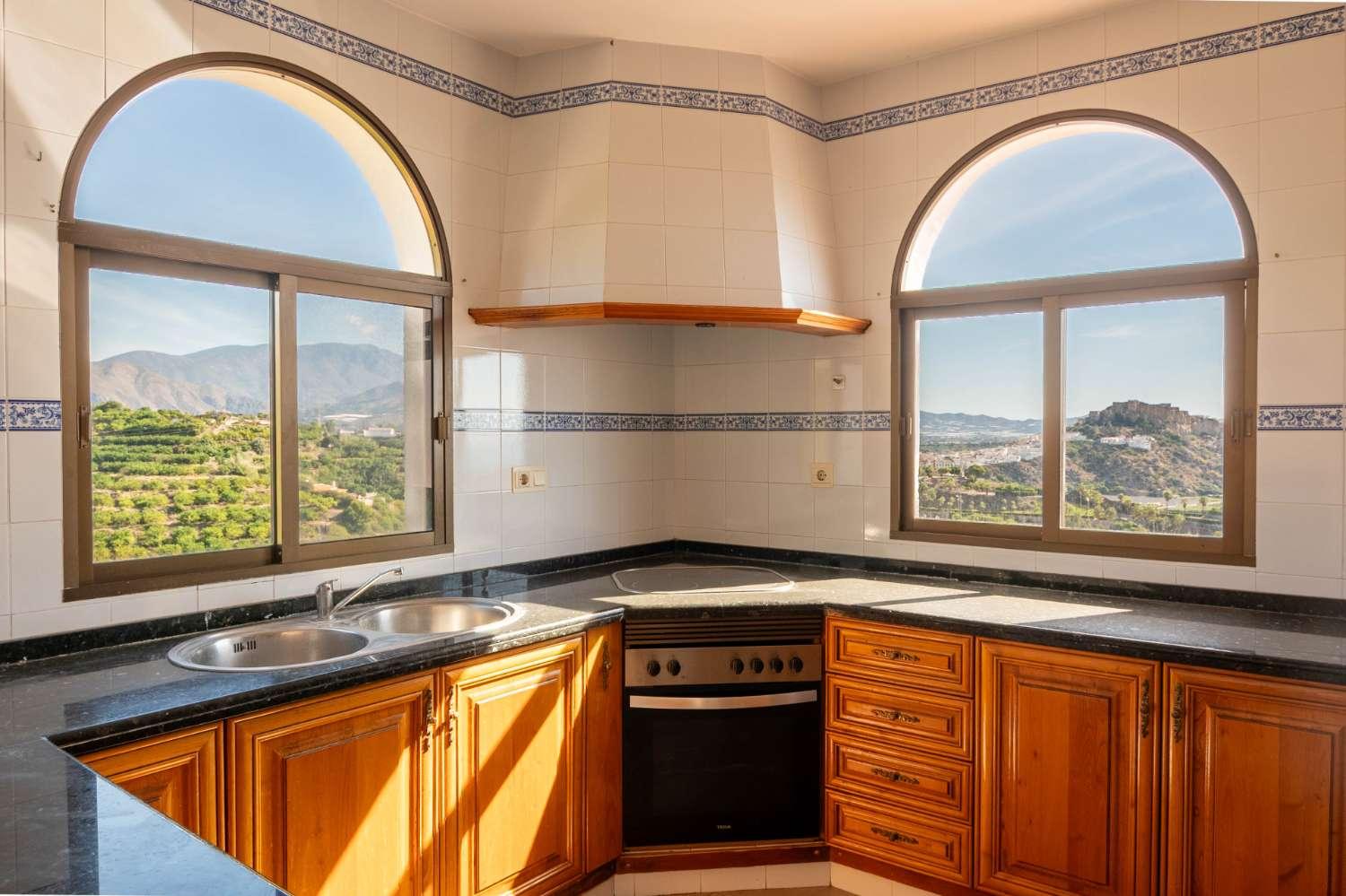 Villa for Sale in Salobreña