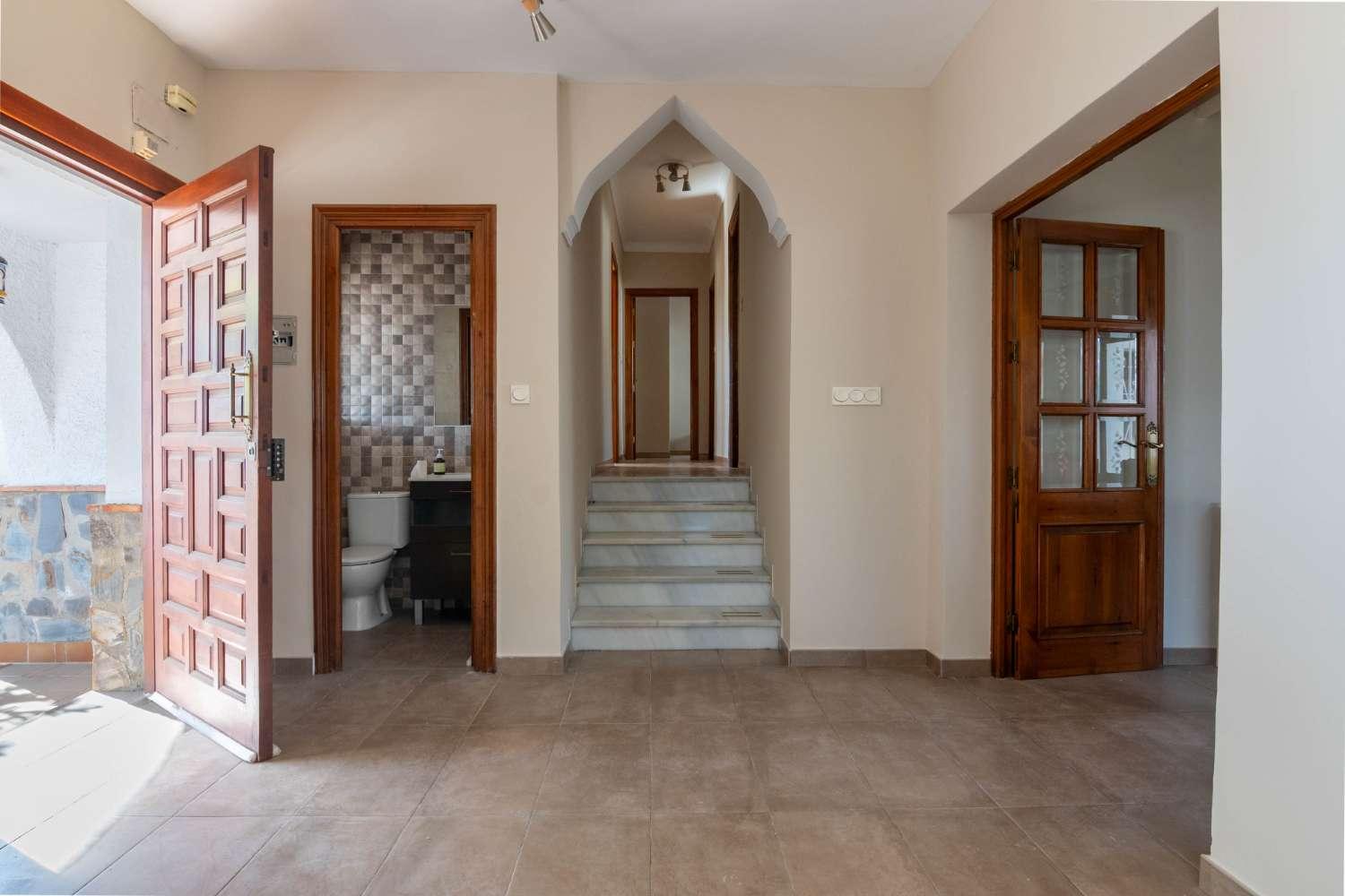 Villa for Sale in Salobreña