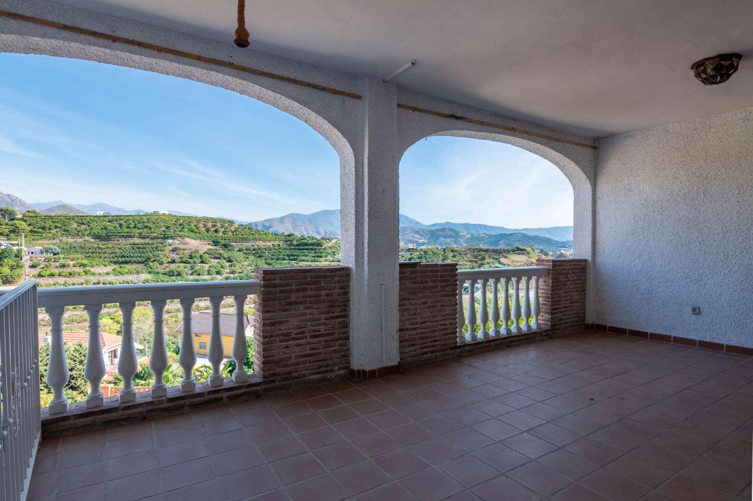 Villa for Sale in Salobreña