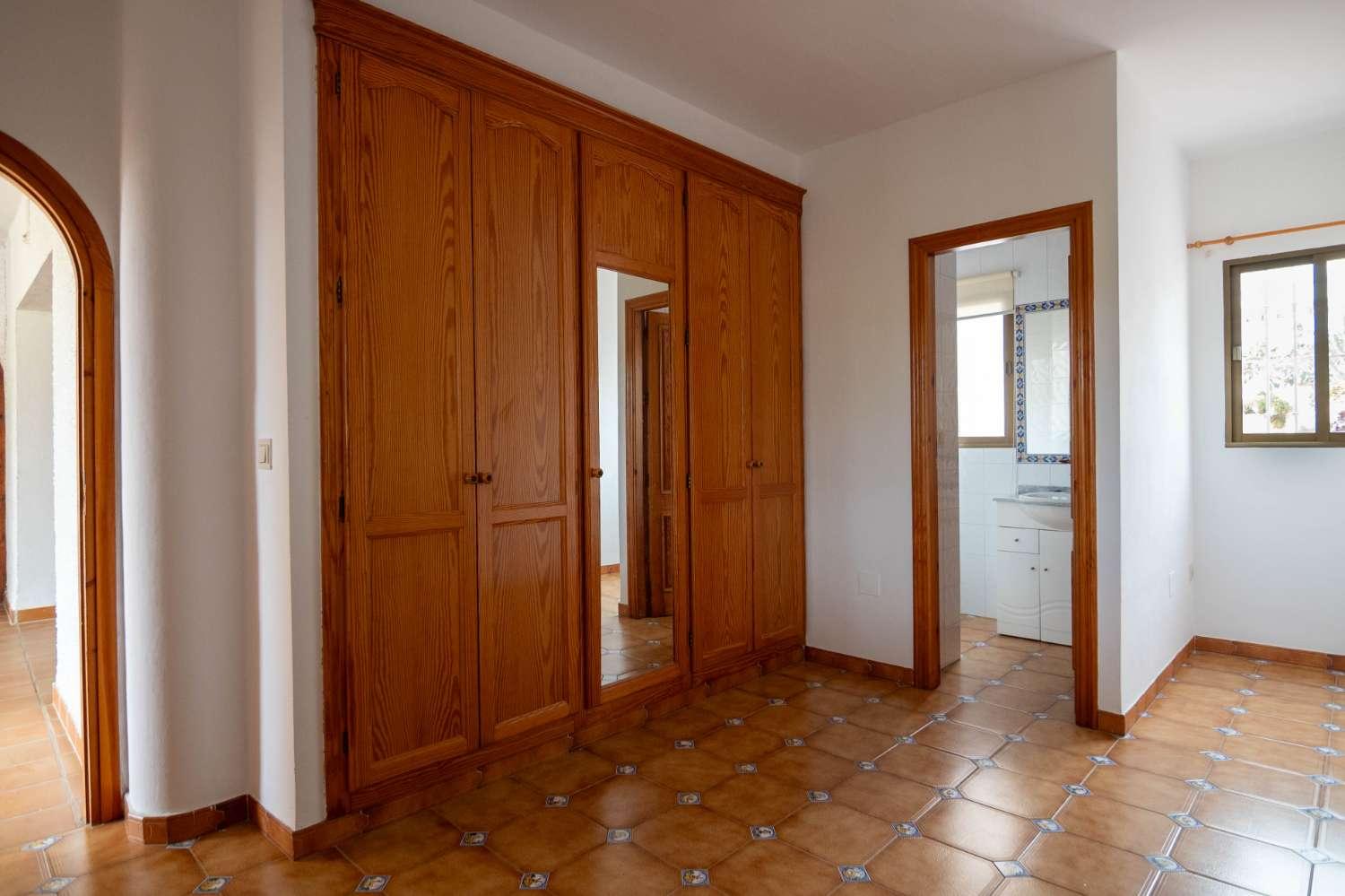 Villa en Venta en Salobreña