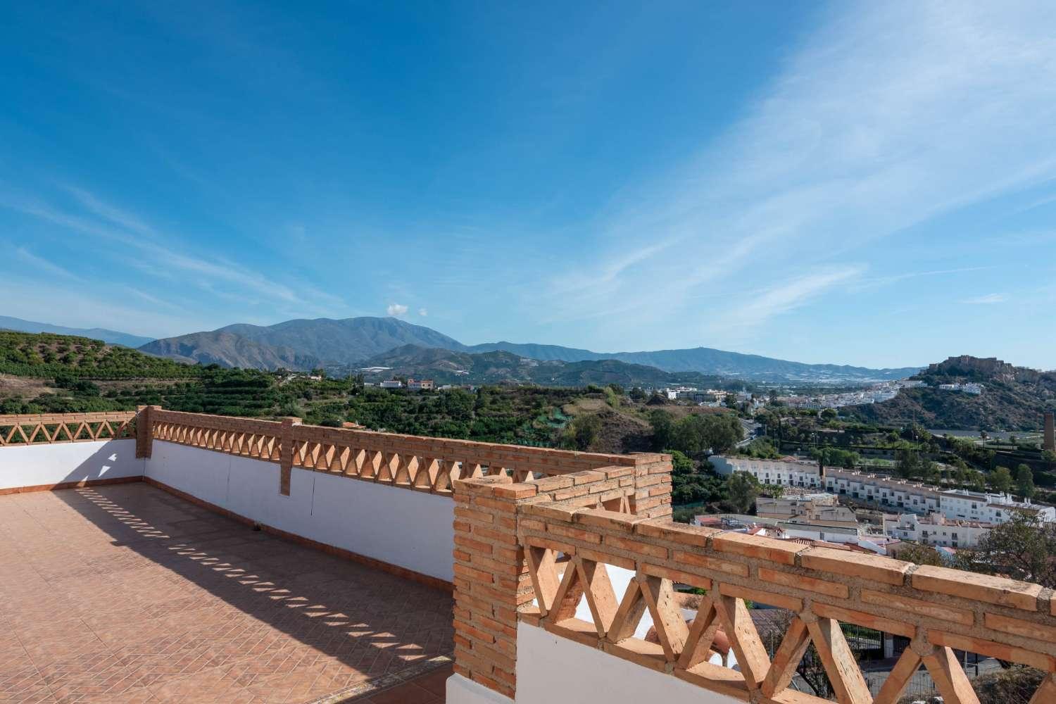 Villa for Sale in Salobreña