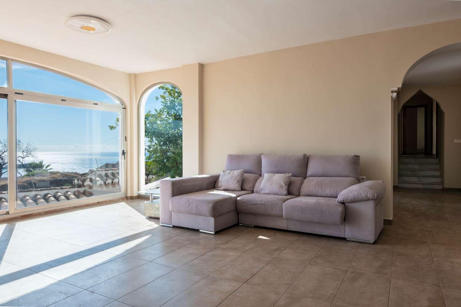 Villa for Sale in Salobreña