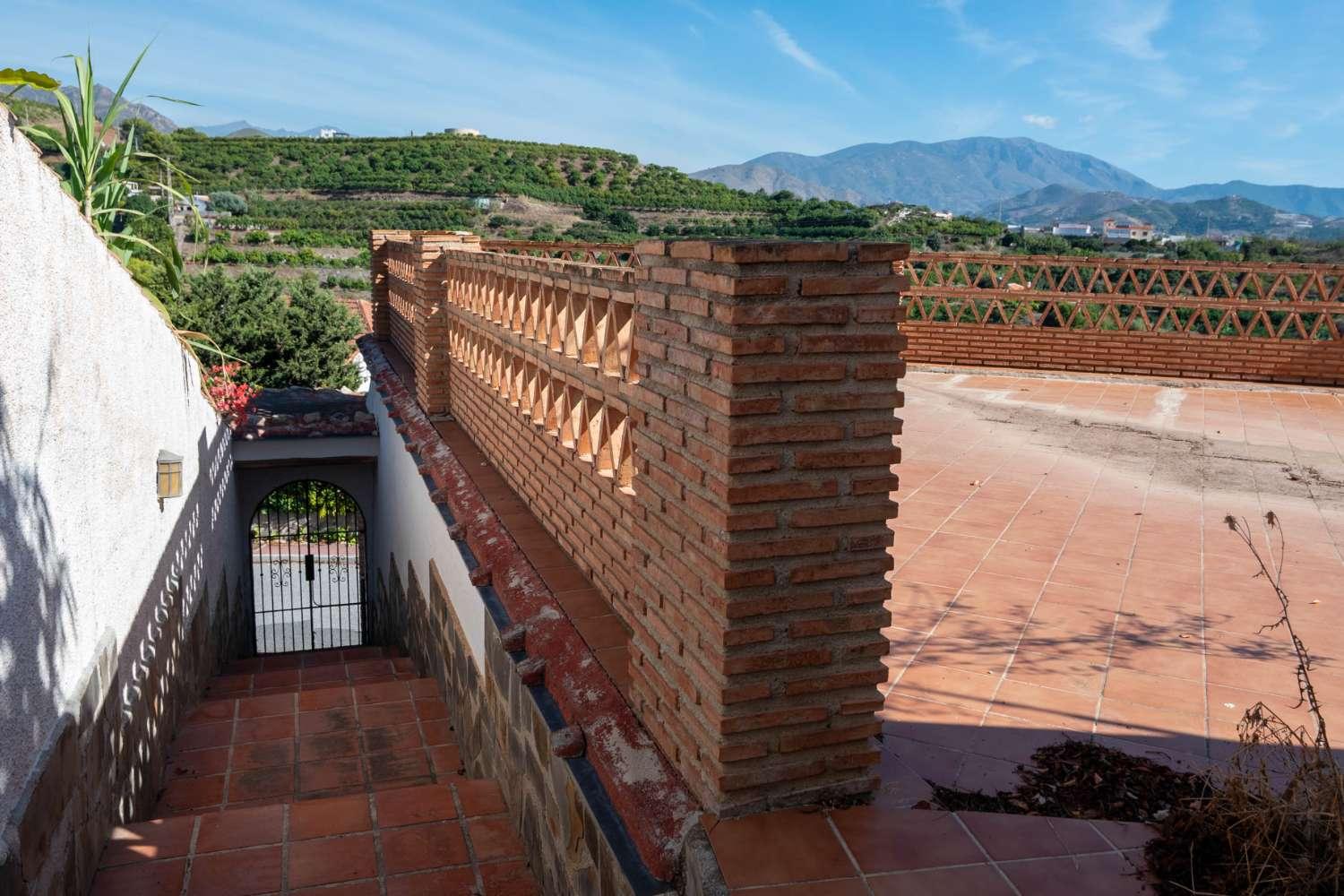 Villa for Sale in Salobreña
