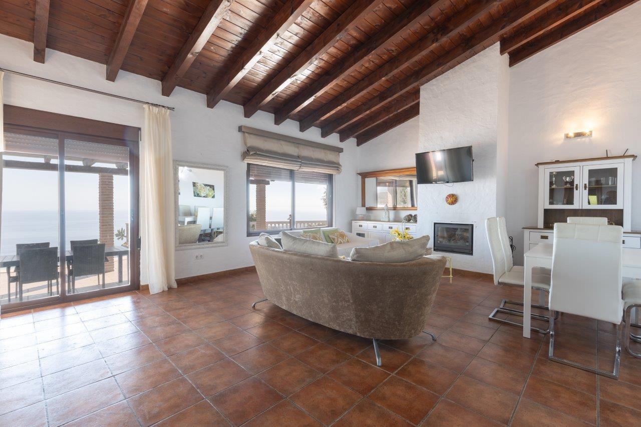 Villa for Sale in Almuñécar