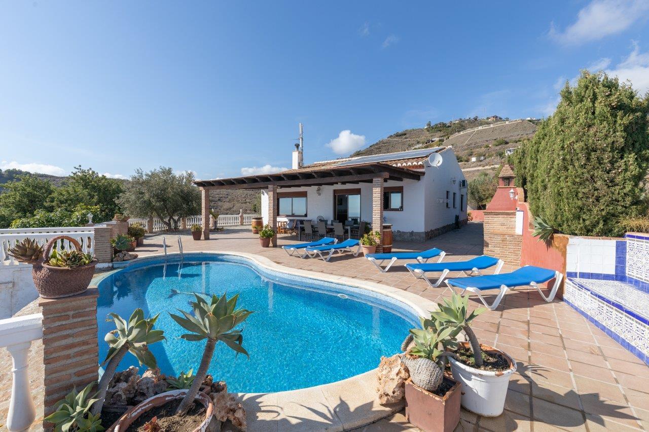 Villa for Sale in Almuñécar