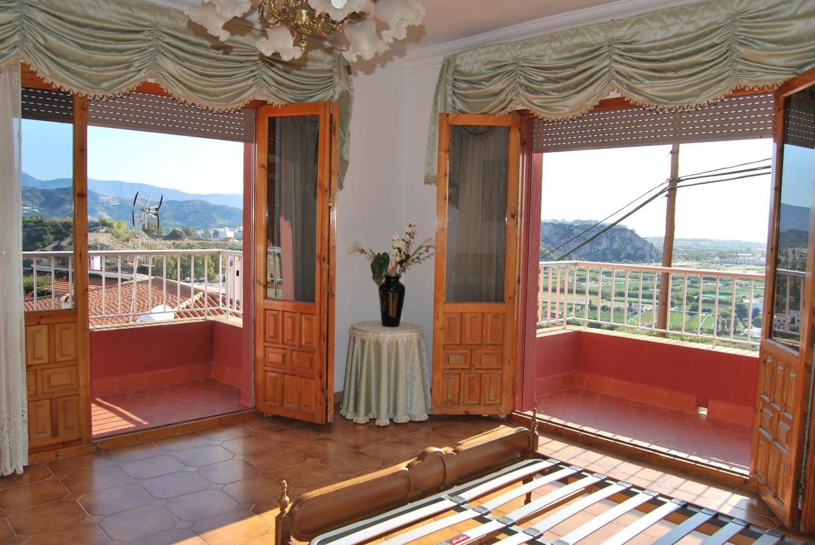 Villa for Sale in Salobreña