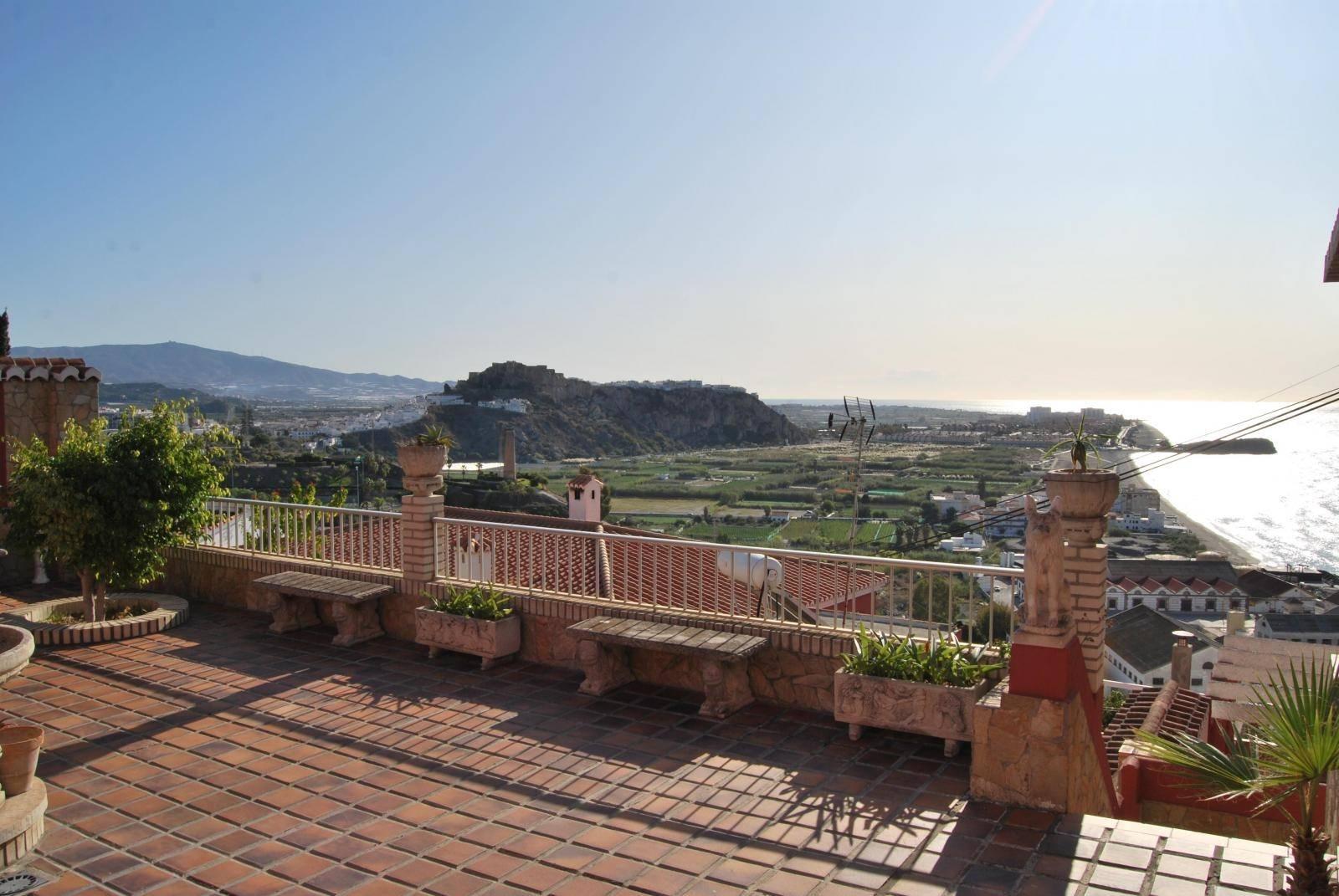 Villa for Sale in Salobreña