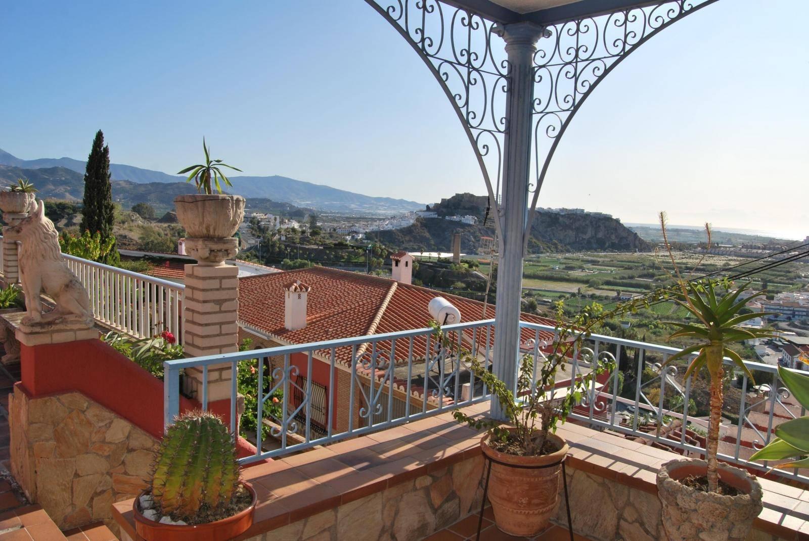 Villa for Sale in Salobreña