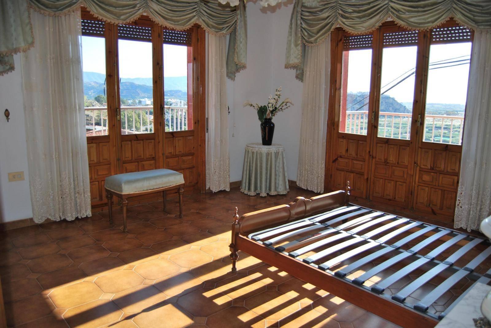 Villa for Sale in Salobreña