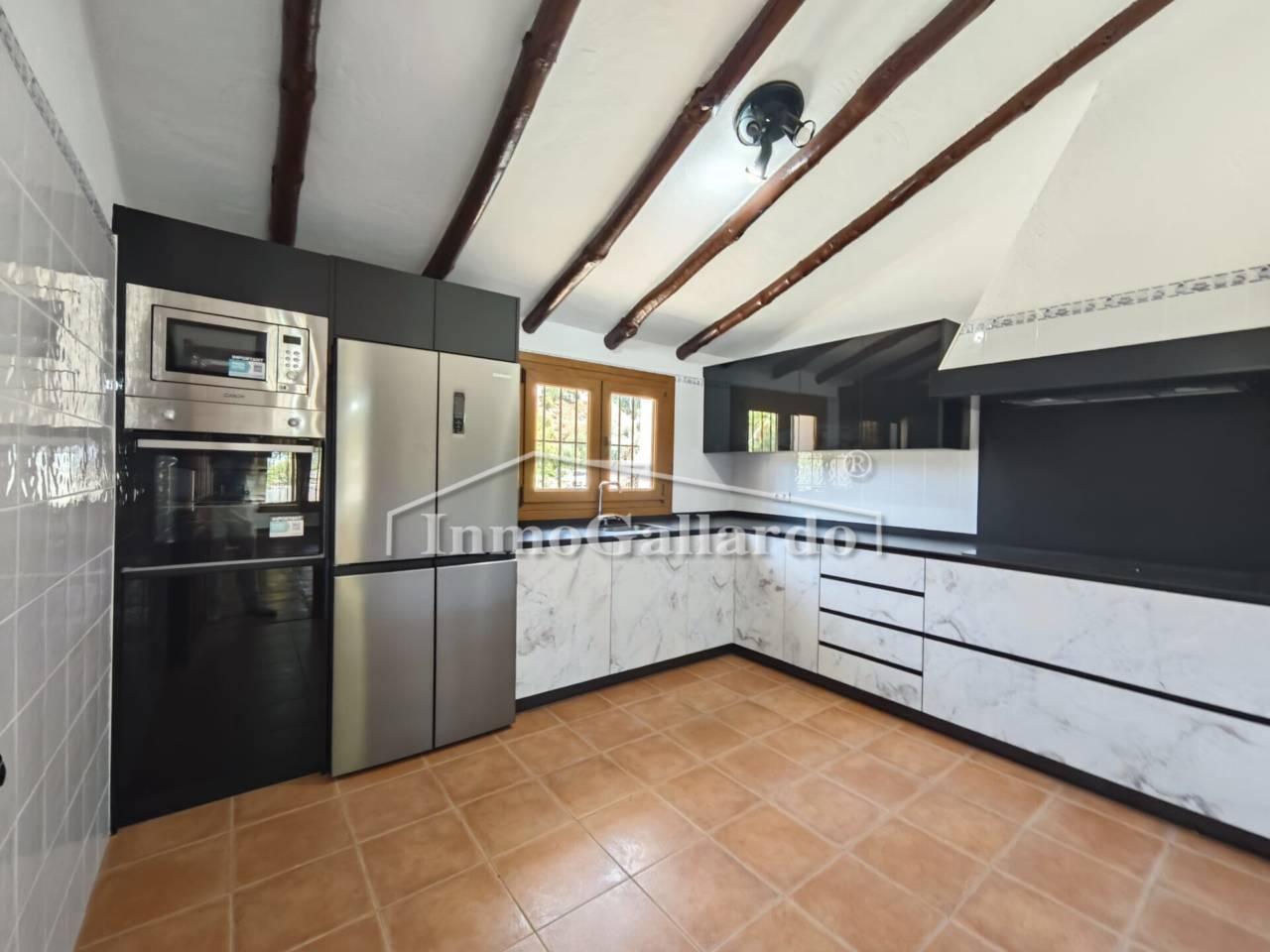 Chalet for Sale in Viñuela