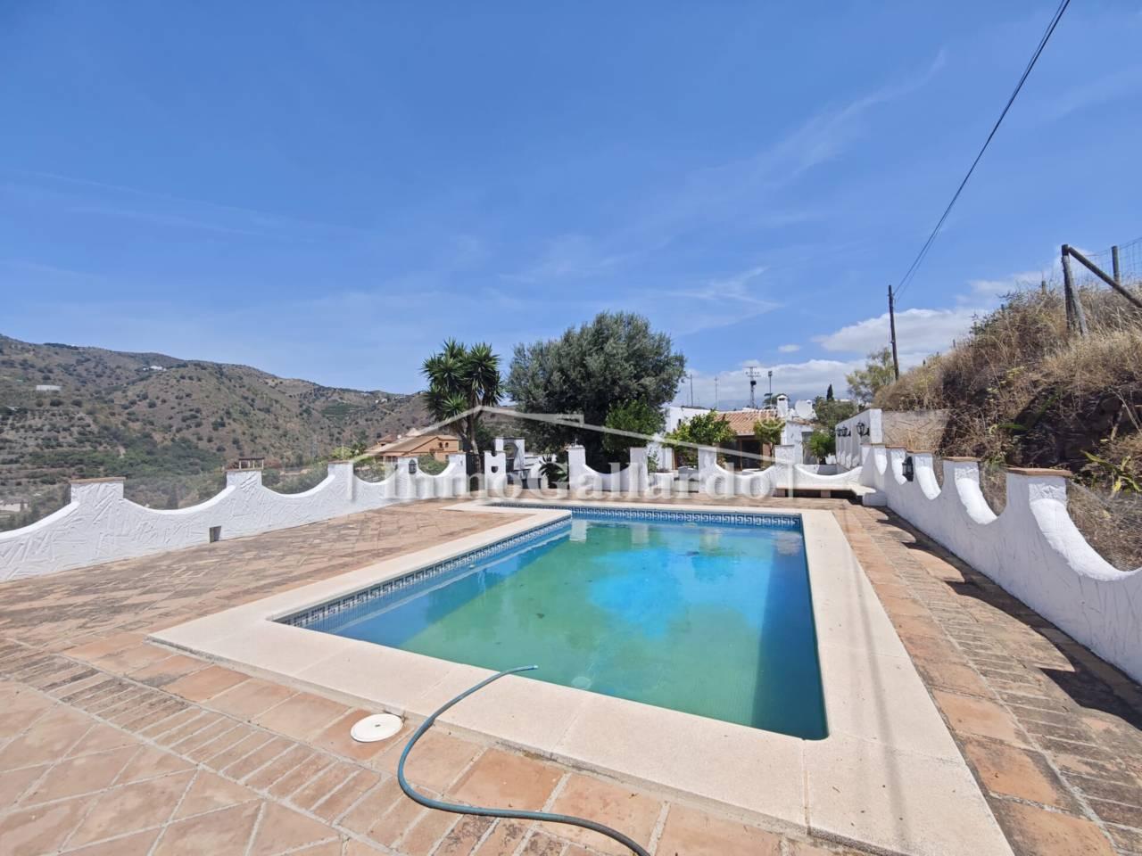 Chalet for Sale in Viñuela
