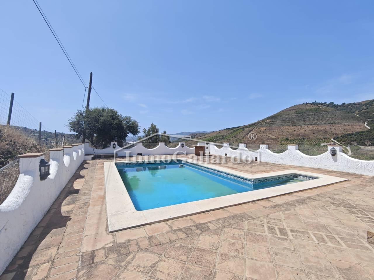 Chalet for Sale in Viñuela