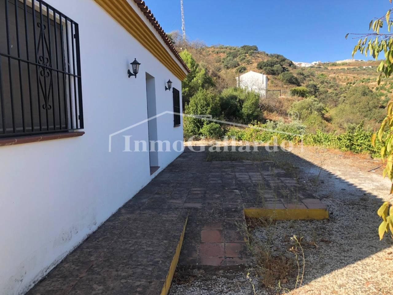 House for Sale in Casabermeja