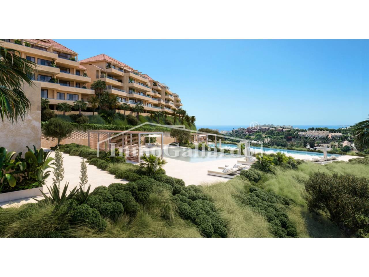 Flat for Sale in Benalmádena