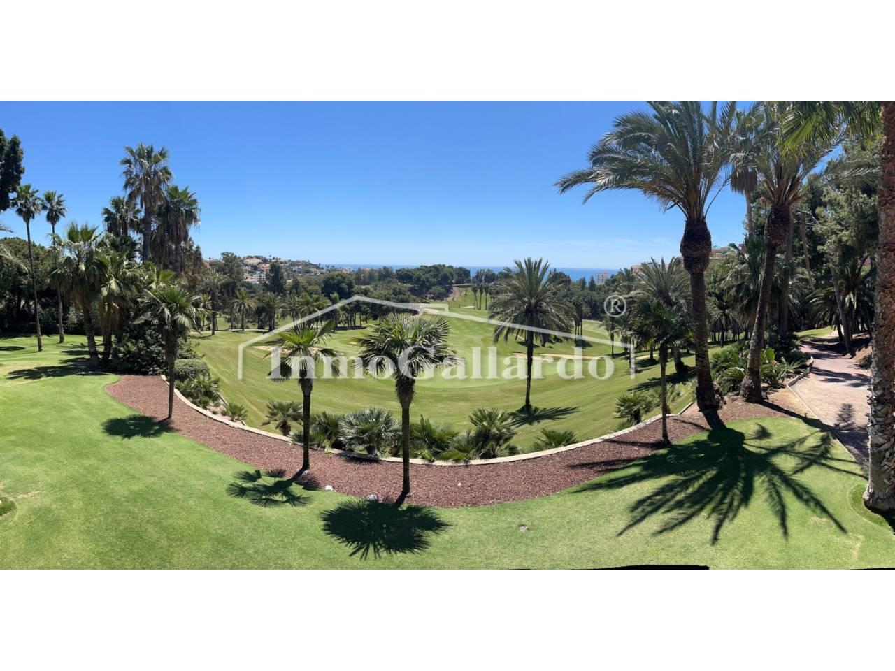 Flat for Sale in Benalmádena