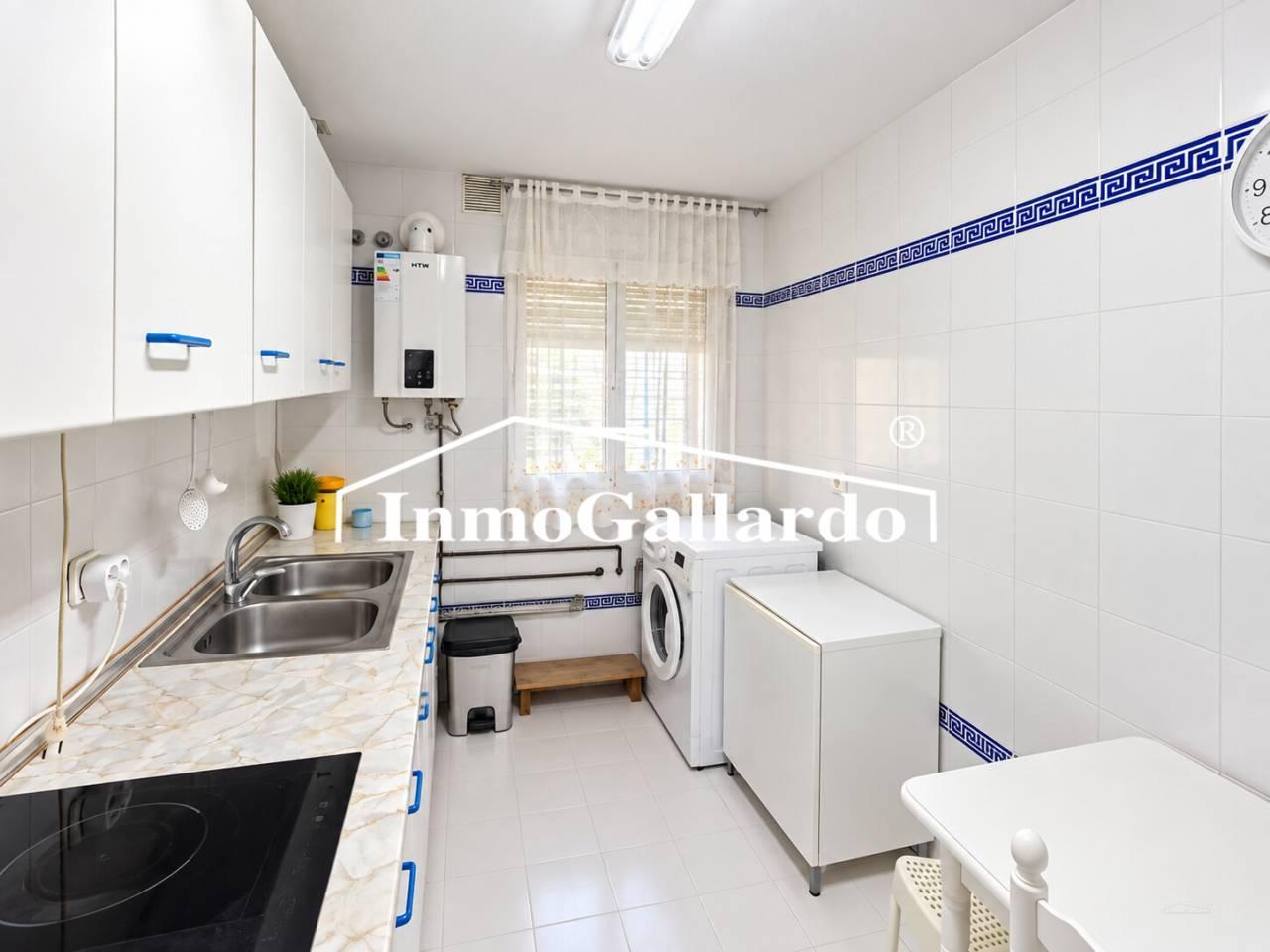 Flat for Sale in Rincón de la Victoria